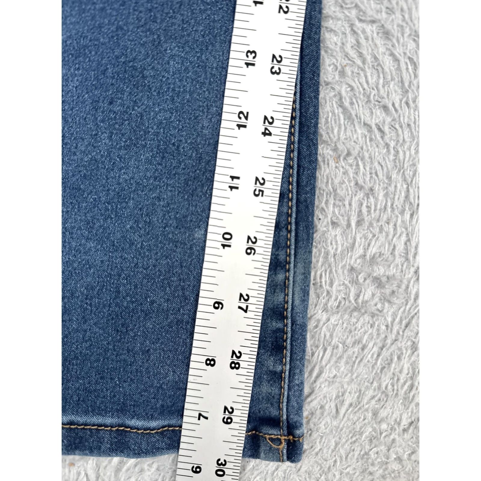 Vintage No Boundaries Jeans Flared Juniors S 27x29 Blue Mid Rise Elastic Waist 5-Pocket Denim Women Size 28" / US 6 / IT 42 - 7 Thumbnail