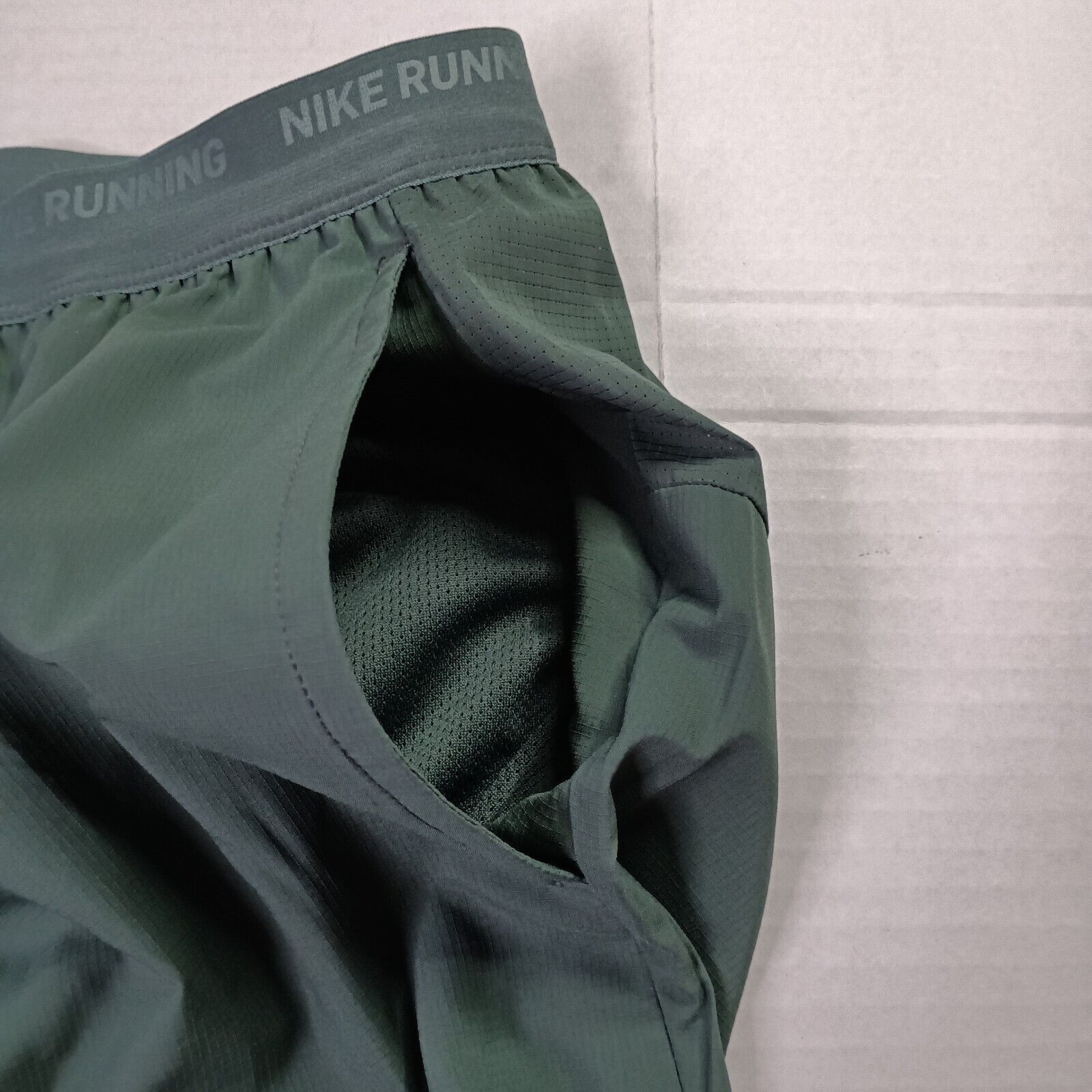Nike Nike Men’s Dri-Fit Stride Running Shorts Size 2XL Green Size US 38 / EU 54 - 3 Thumbnail