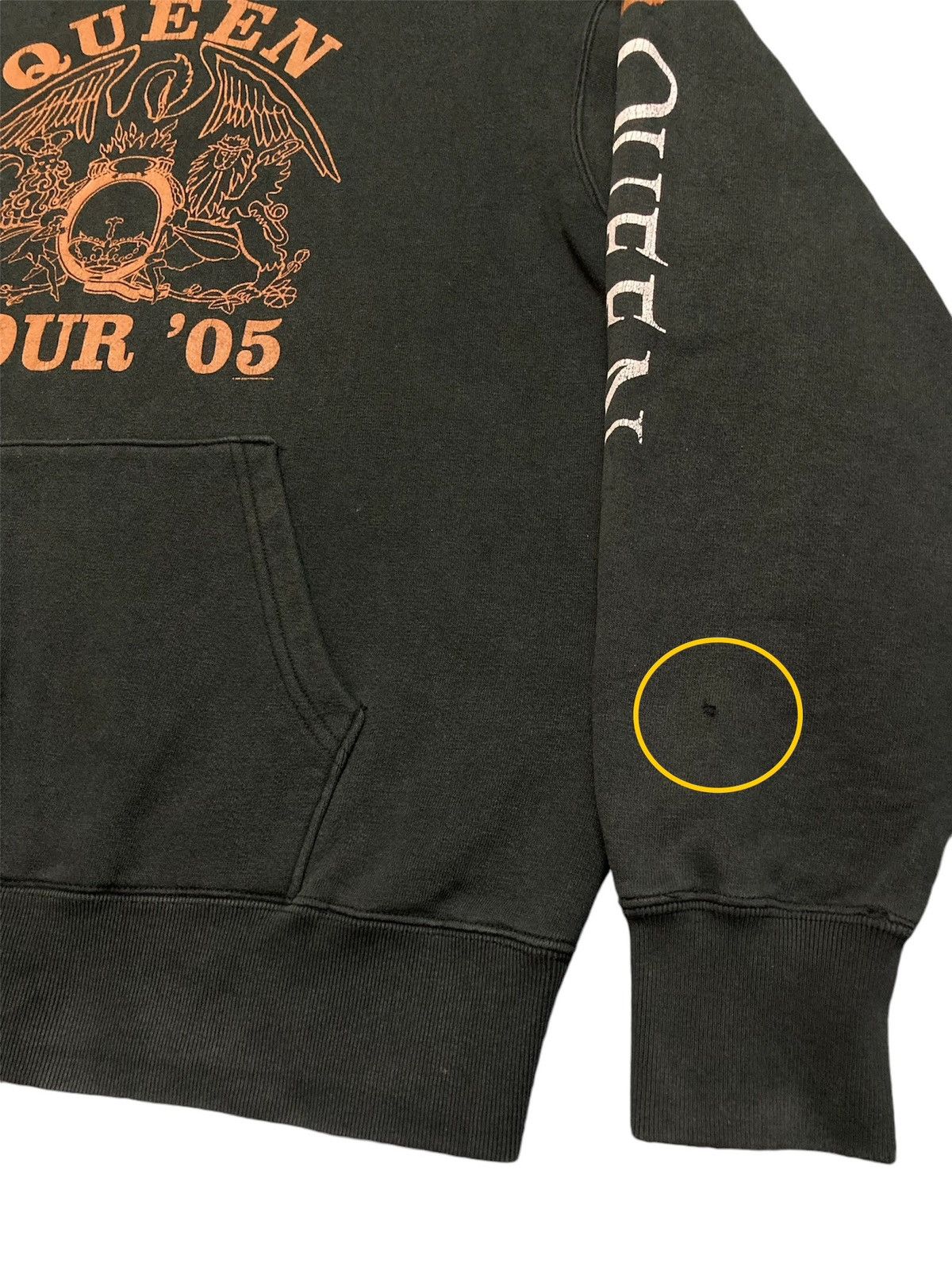 Band Tees VINTAGE QUEEN HOODIE Size US M / EU 48-50 / 2 - 4 Thumbnail