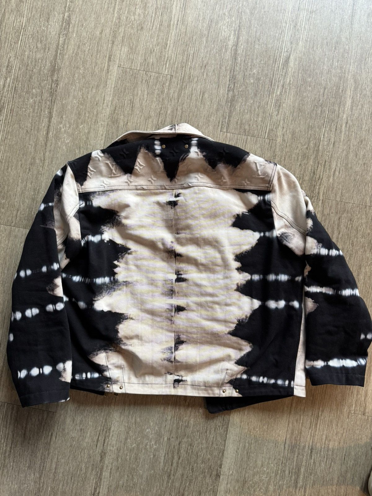 Louis Vuitton Louis Vuitton Tie Dye Monogram Denim Padded Jacket Size 46 Size US S / EU 44-46 / 1 - 12 Thumbnail