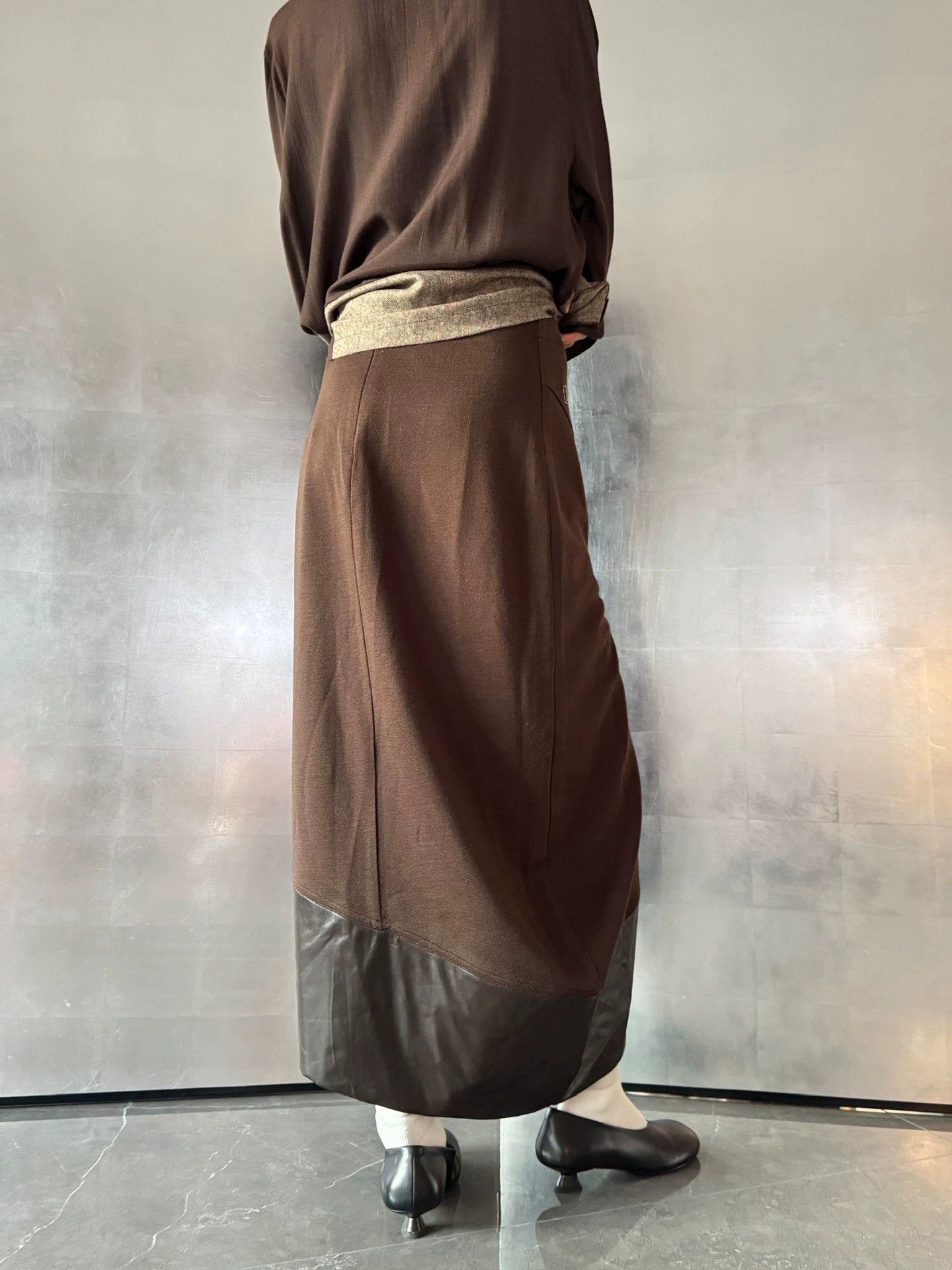 Other French Brand Irregular Hem Leather Panel Midi Skirt Vintage Size 27" / US 4 / IT 40 - 5 Thumbnail