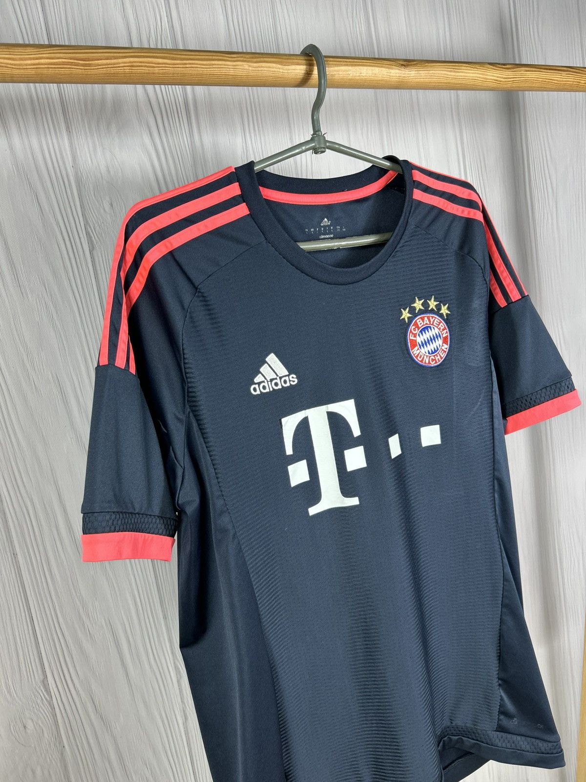 Adidas Bayern Munchen 2015/16 Soccer Jersey Adidas Size L Size US L / EU 52-54 / 3 - 3 Thumbnail