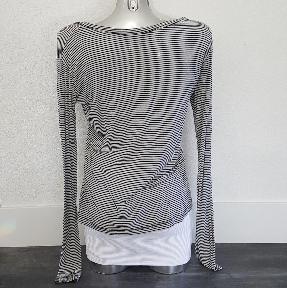Designer White Black Pinstriped Melville Long Sleeve Size ONE SIZE - 2 Thumbnail