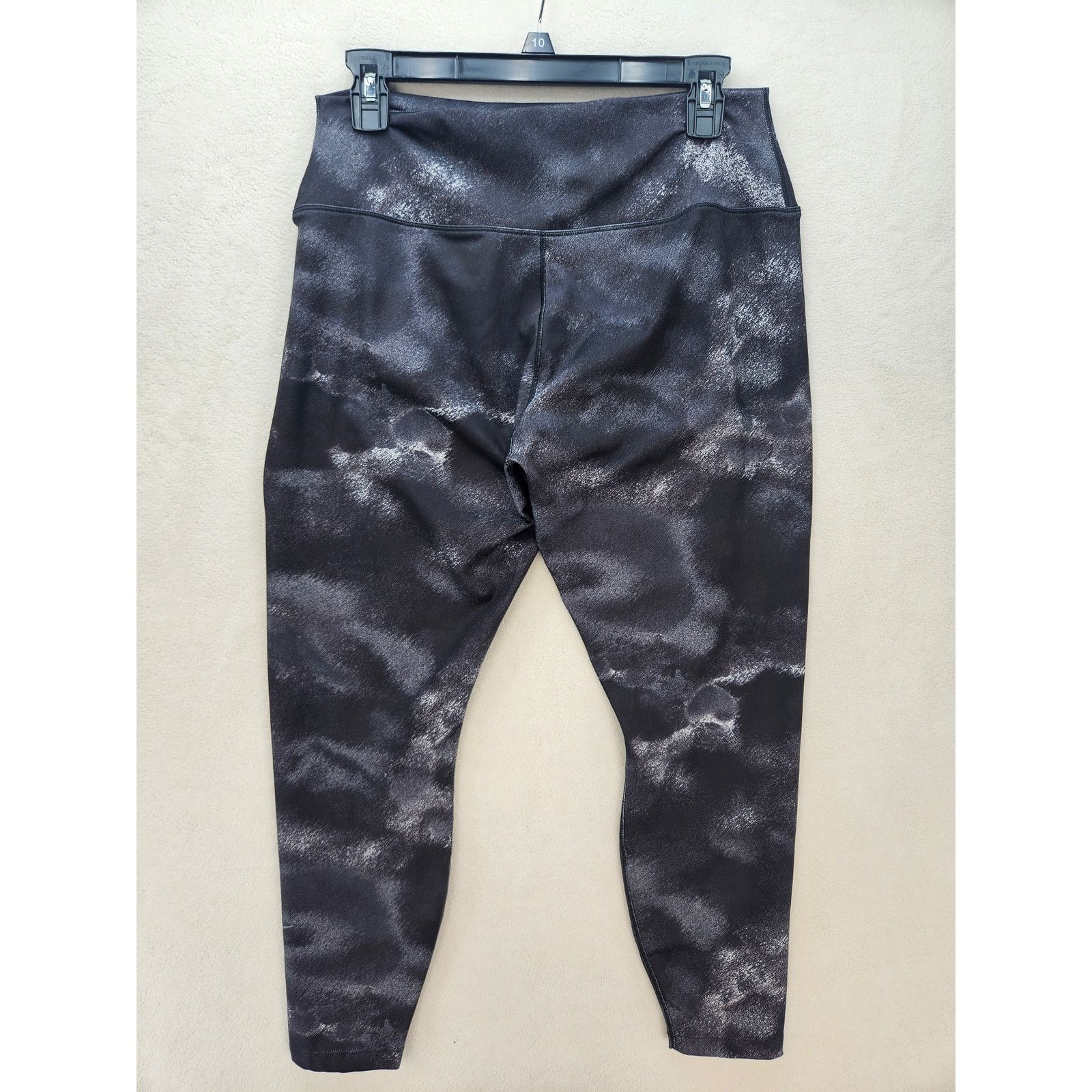 Nike NIKE ONE WOMEN'S XL SPORTS LEGGING GRAY CAMO Size 34" / US 12 / IT 48 - 6 Thumbnail