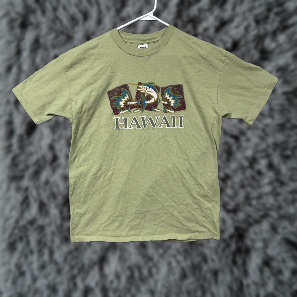 Anvil VINTAGE Anvil Hawaii Shirt Mens XL Green Graphic Tee Fish Marlin 100% Cotton USA Shirts Mens XL Green Graphic Print 90s Theme Travel Size US XL / EU 56 / 4 - 1 Thumbnail