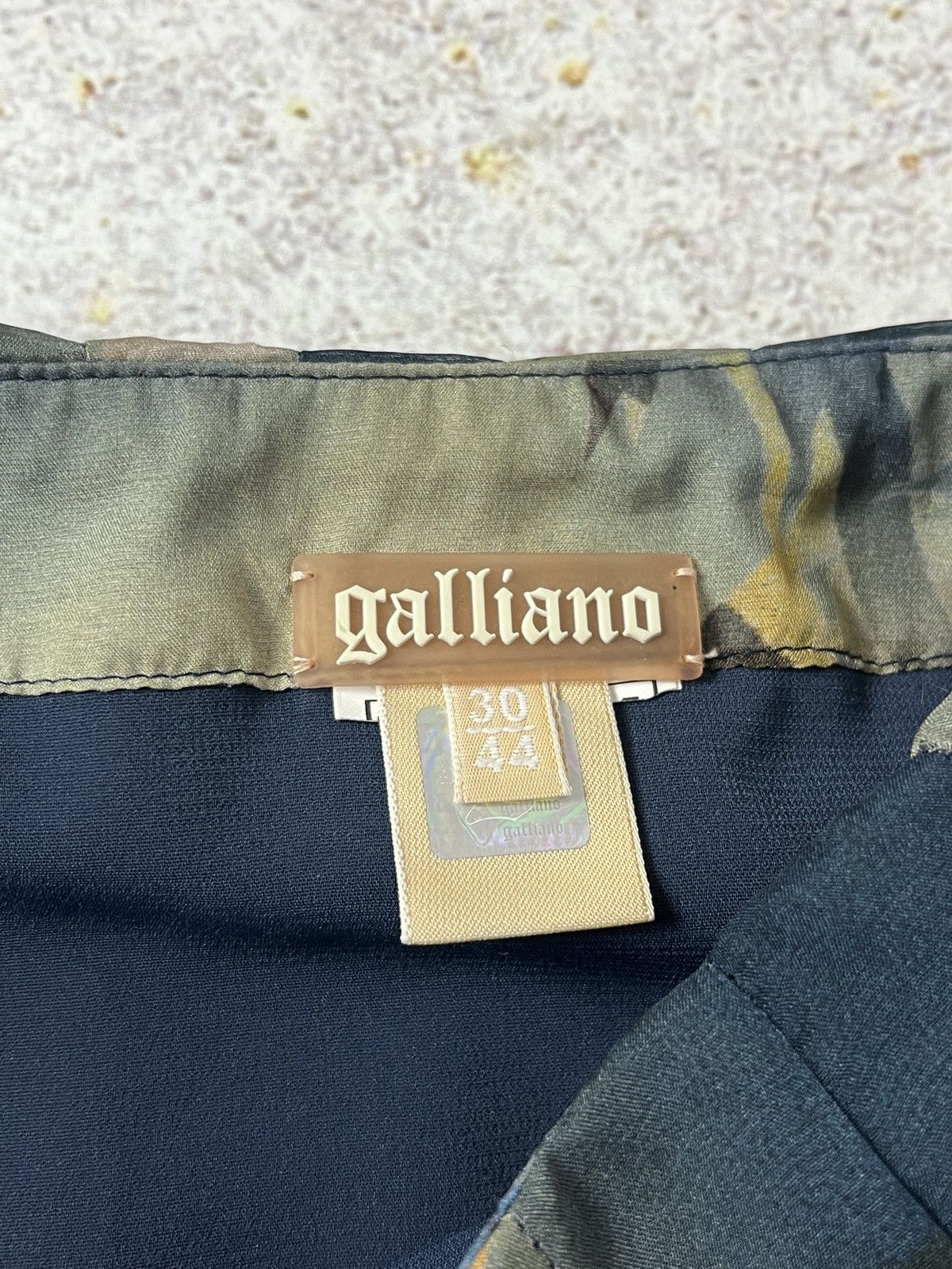 John Galliano Vintage John Galliano Asymmetric Floral Chiffon Mini Skirt Size 28" / US 6 / IT 42 - 5 Thumbnail