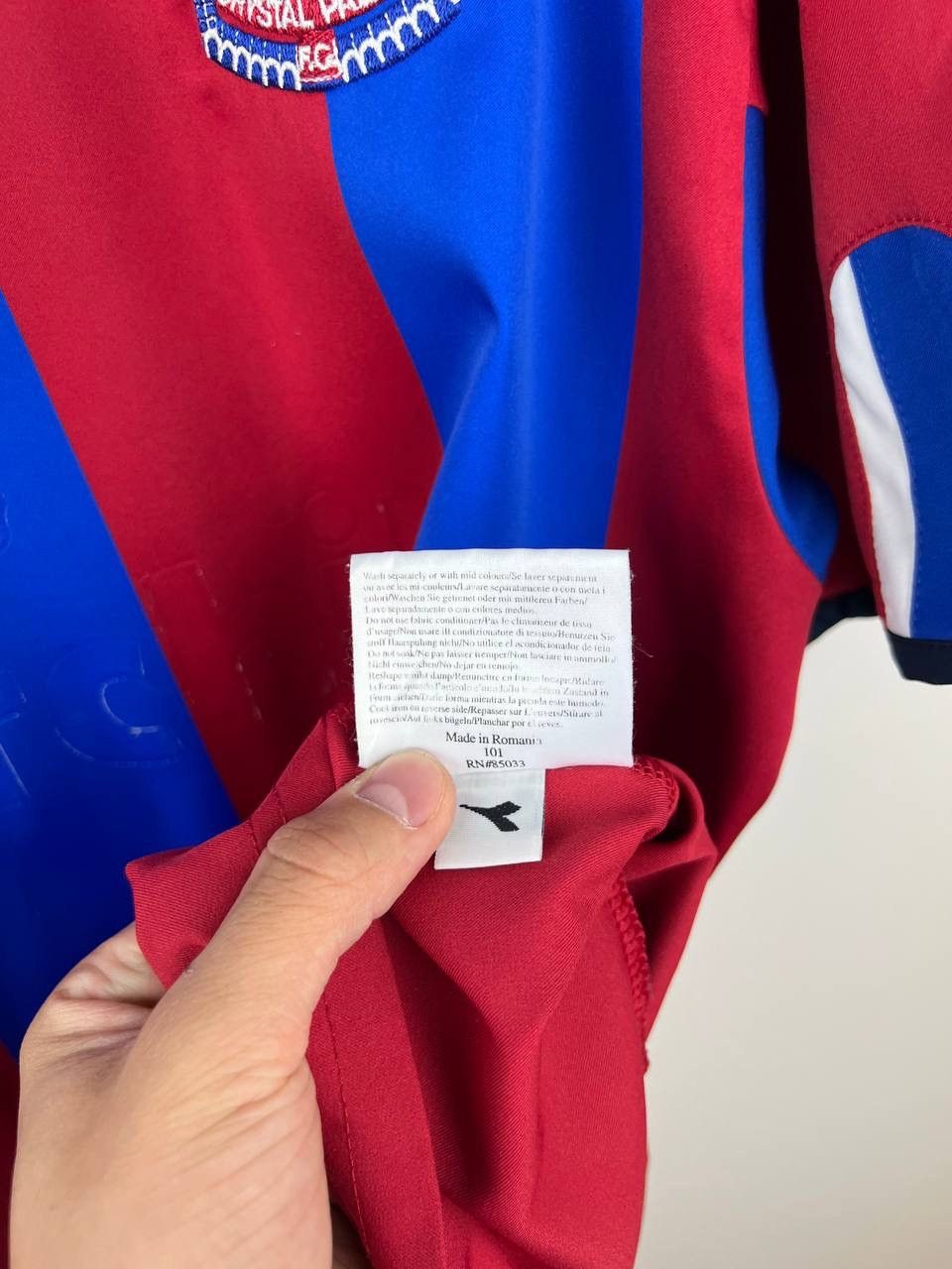 Vintage Crystal Palace Diadora football t-shirts size L Size US L / EU 52-54 / 3 - 3 Thumbnail