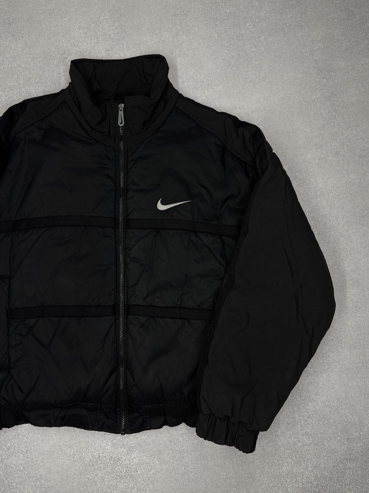 Nike Vintage Nike Puffer Jacket Black Double Logo Swoosh Y2K Size US L / EU 52-54 / 3 - 3 Thumbnail