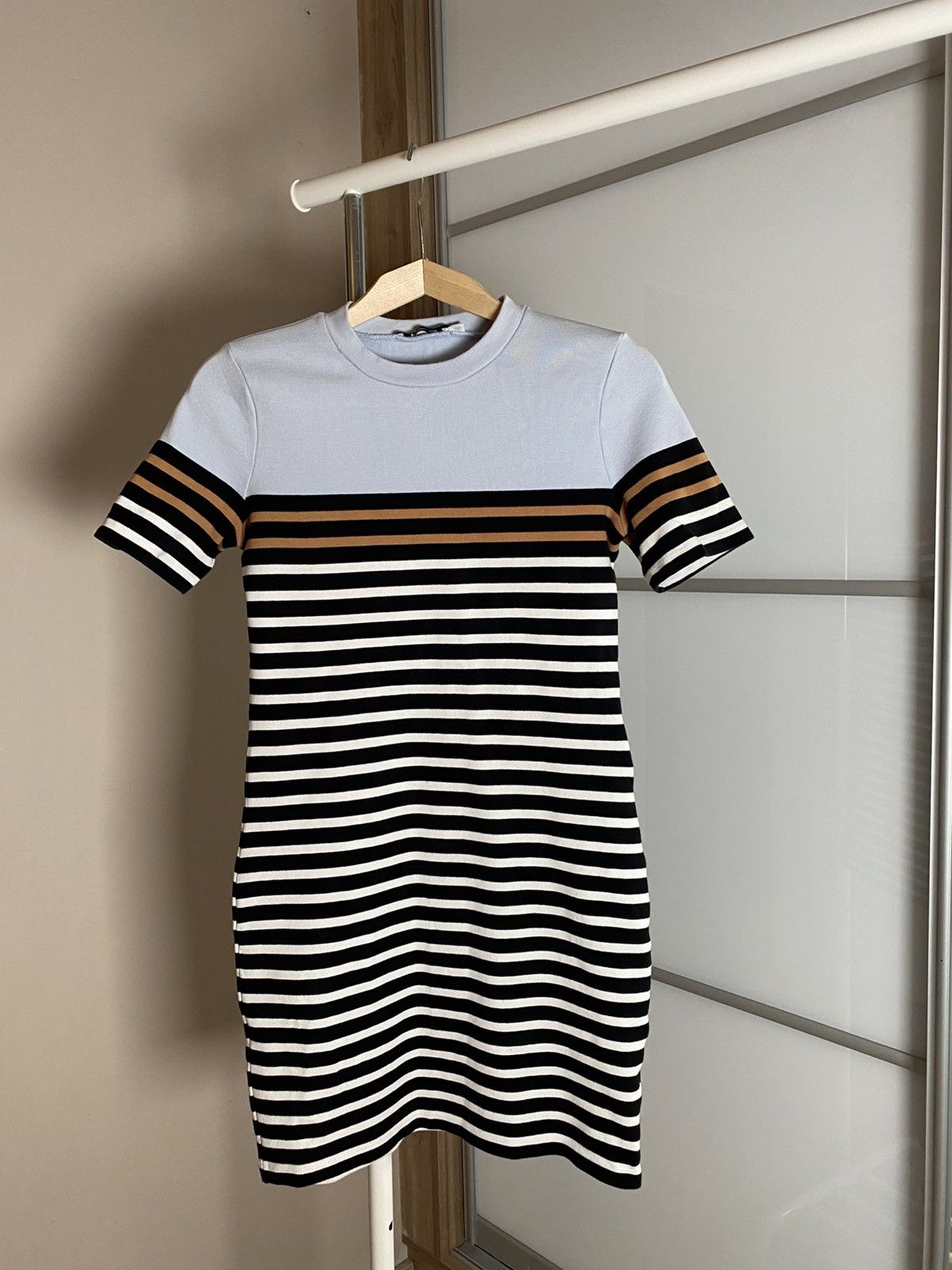 Alexander Wang Alexander Wang mini dress minimal casual size medium basic Size M / US 6-8 / IT 42-44 - 1 Thumbnail