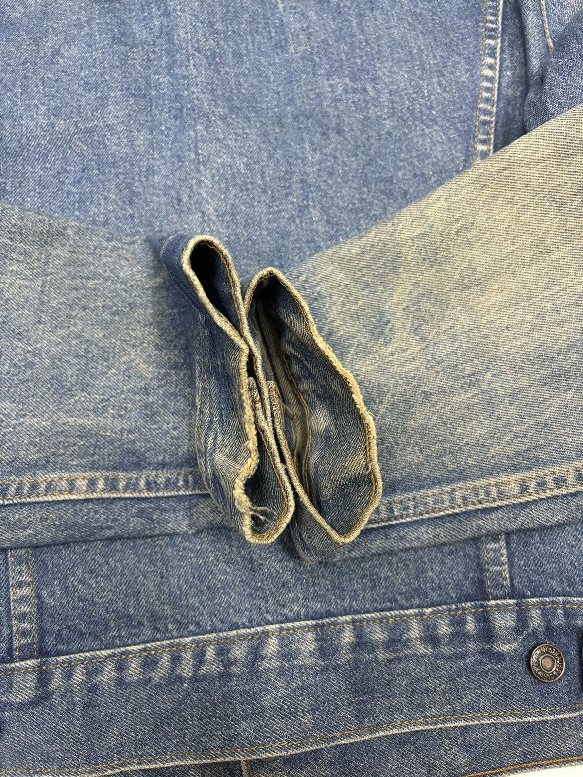 Levi's 🔥VINTAGE LEVIS 70505 BUTTON 52 DENIM TRUCKER JACKET Size US M / EU 48-50 / 2 - 19 Thumbnail