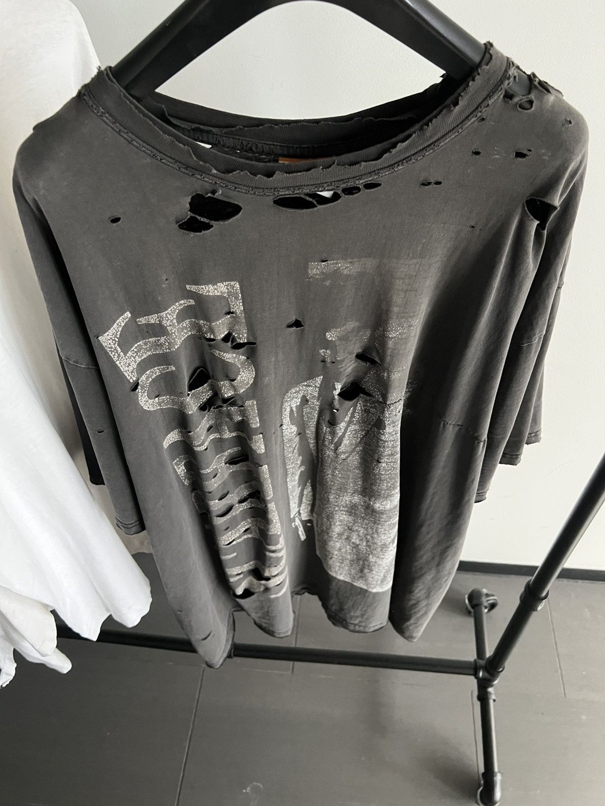 Vintage Vintage Thrashed Repaired “Scarface” Tee Size US XL / EU 56 / 4 - 5 Thumbnail
