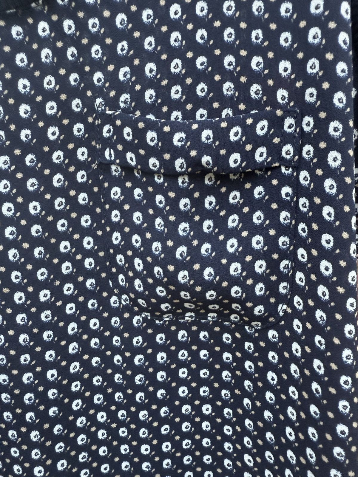 Loft Ann Taylor Loft Navy Floral Pocket Tank Top Size XS Size XS / US 0-2 / IT 36-38 - 2 Thumbnail