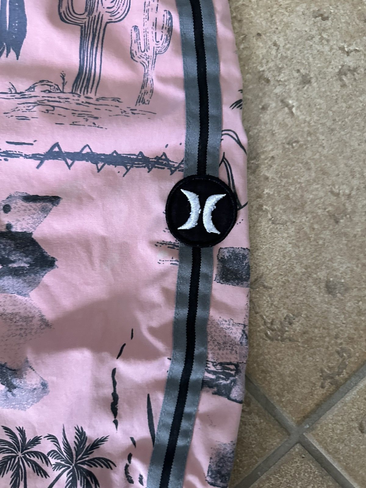 Hurley light pink mens hurley board shorts Size US 29 - 2 Thumbnail