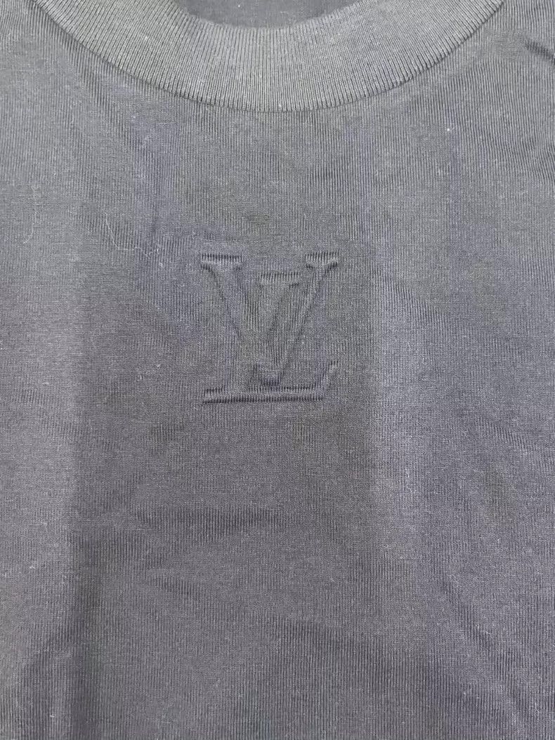 Louis Vuitton Louis Vuitton Logo Solid Short Sleeve T-Shirt Size US M / EU 48-50 / 2 - 3 Thumbnail
