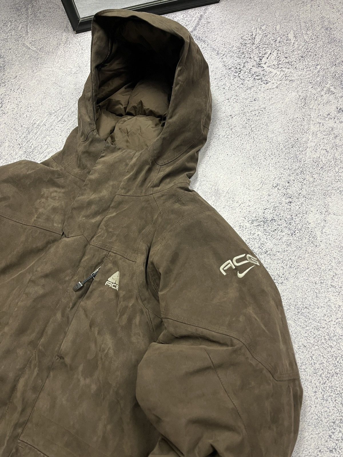 Nike Vintage Nike ACG Suede Brown Down Puffer Jacket Rare Hype Size US L / EU 52-54 / 3 - 5 Thumbnail