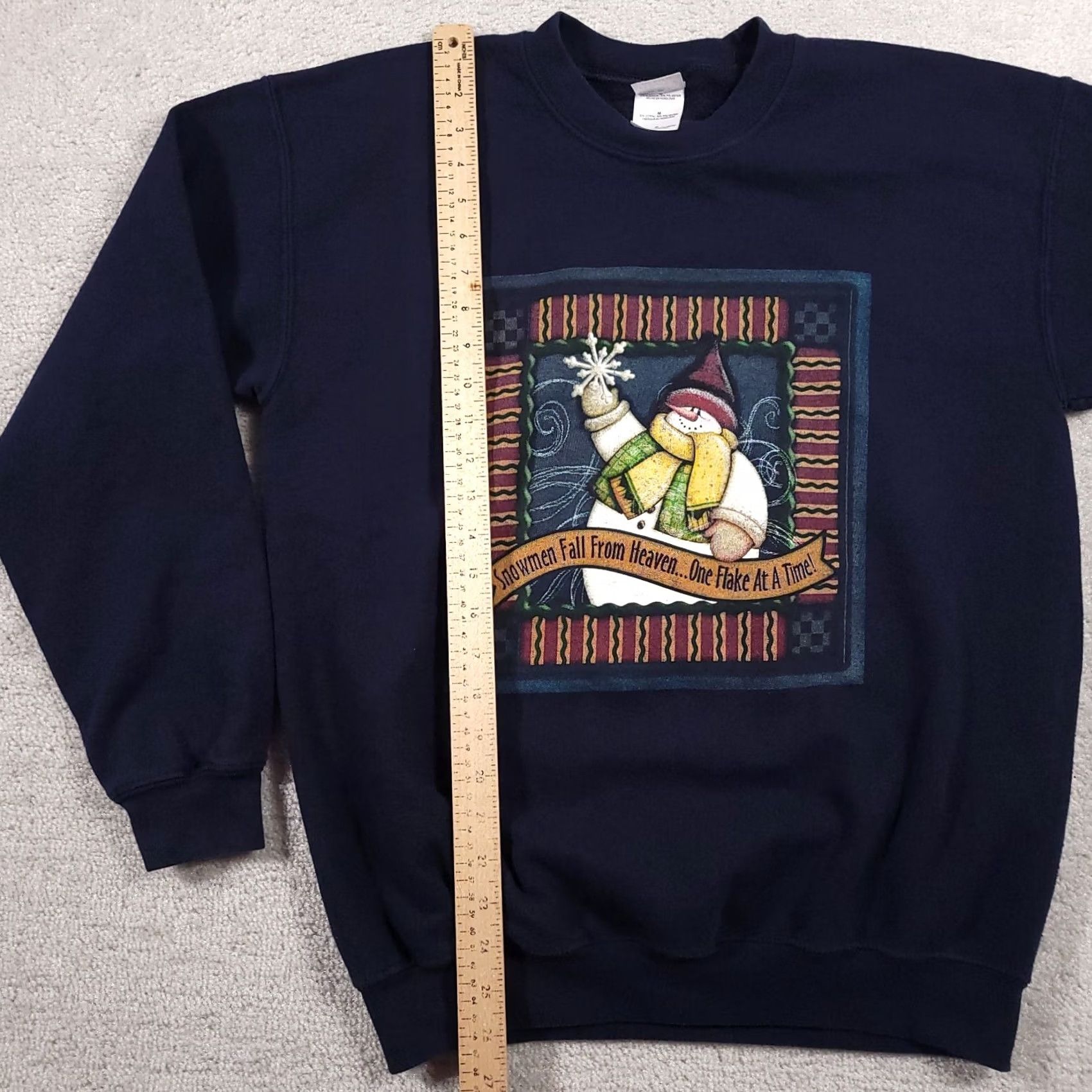 Gildan VINTAGE Grandma Crewneck Sweatshirt Womens Medium Navy Blue Snowman Winter Pullover 90s Size M / US 6-8 / IT 42-44 - 7 Thumbnail