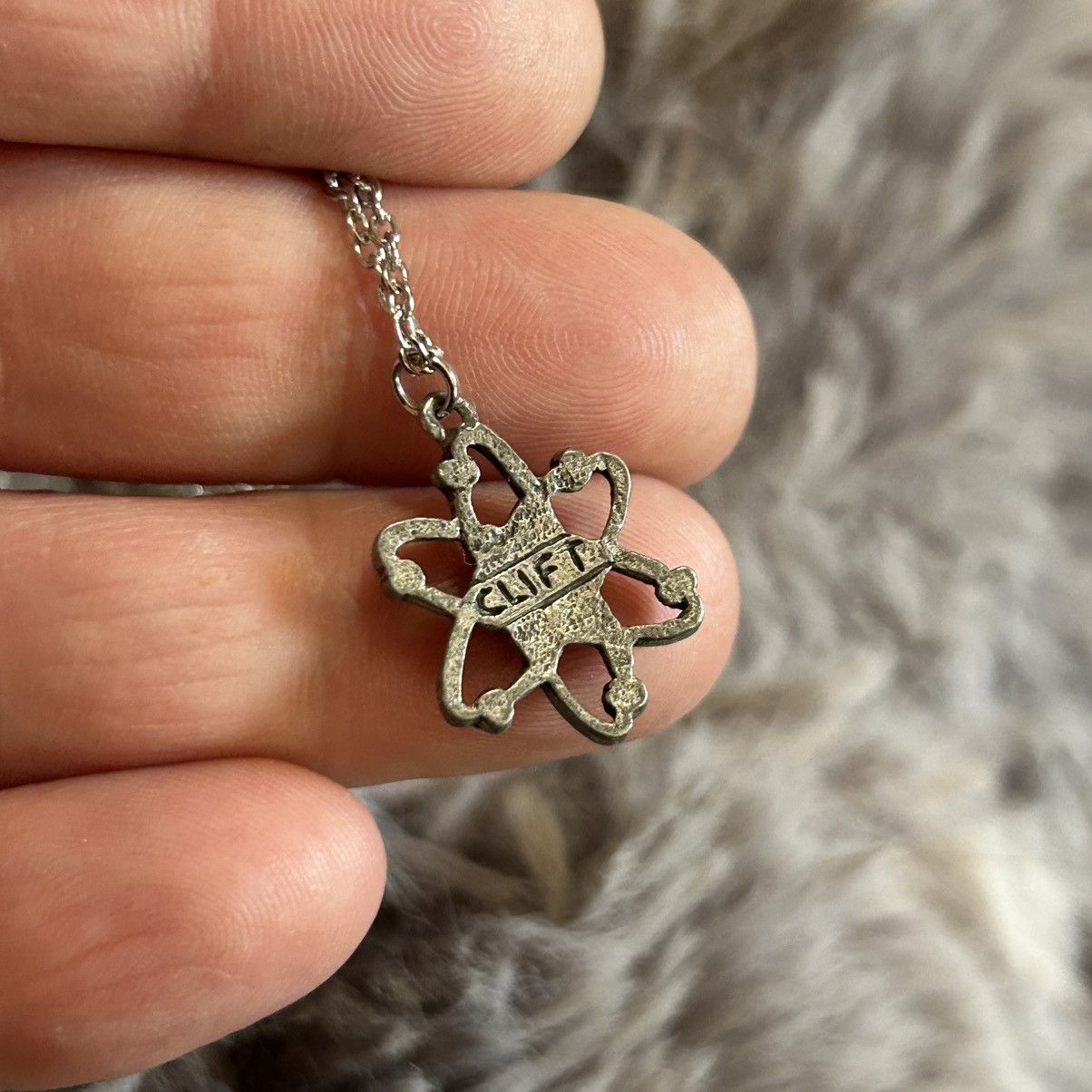 Vintage Vintage CLIFT pewter atomic pendant on chain necklace Size ONE SIZE - 6 Thumbnail