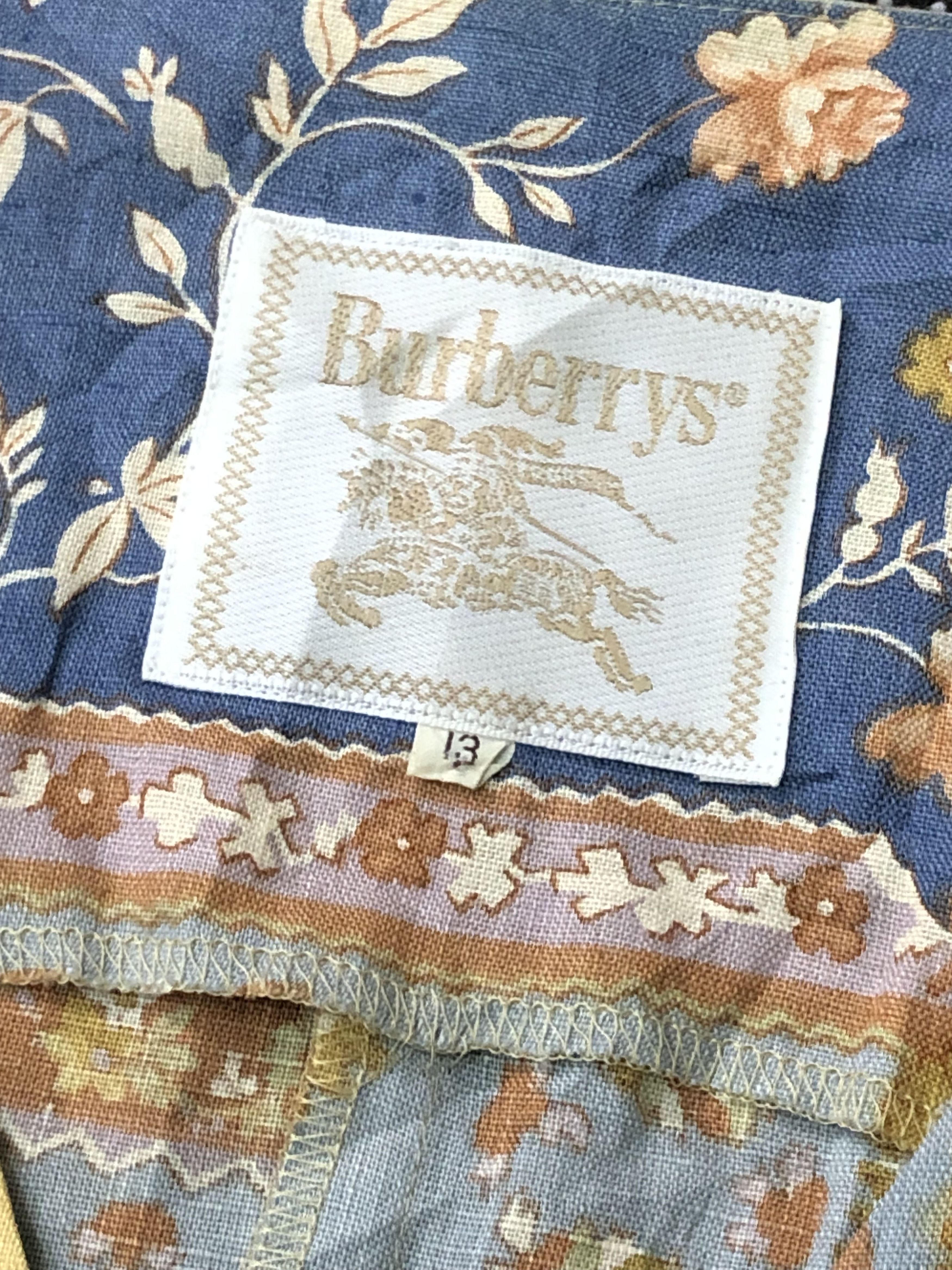 Burberry × Burberry Prorsum × Vintage RARE🔥VINTAGE BURBERRYS HEMP FULL FLORAL PRINT BUTTON VEST Size M / US 6-8 / IT 42-44 - 7 Thumbnail