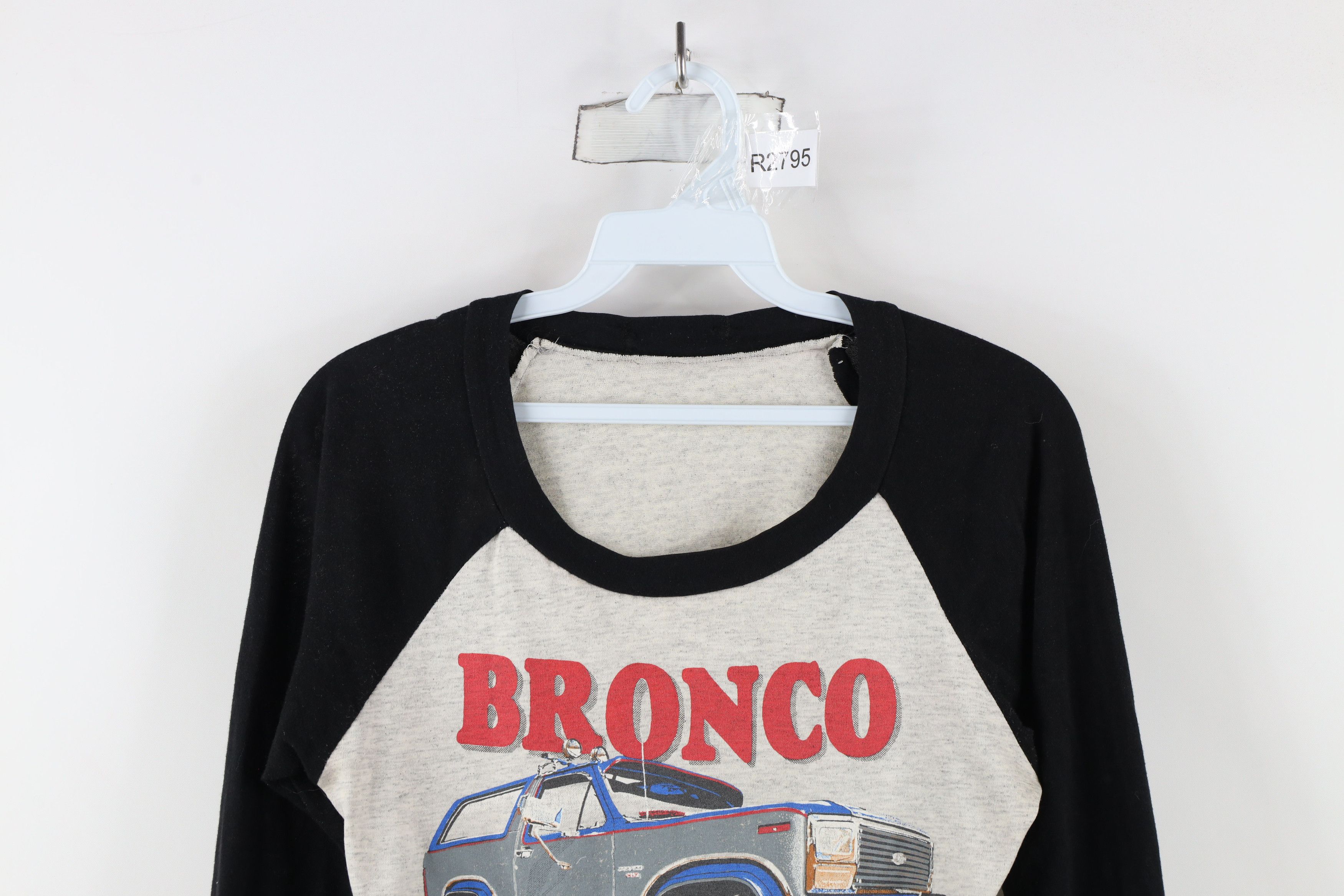 Vintage Vintage 90s Ford Motor Co Ford Bronco Raglan T-Shirt USA Size S / US 4 / IT 40 - 2 Thumbnail