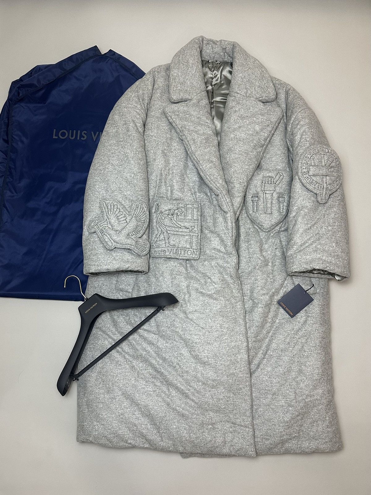 Louis Vuitton × Virgil Abloh Louis Vuitton Virgil Abloh Padded Runway Long Coat Size US L / EU 52-54 / 3 - 11 Thumbnail