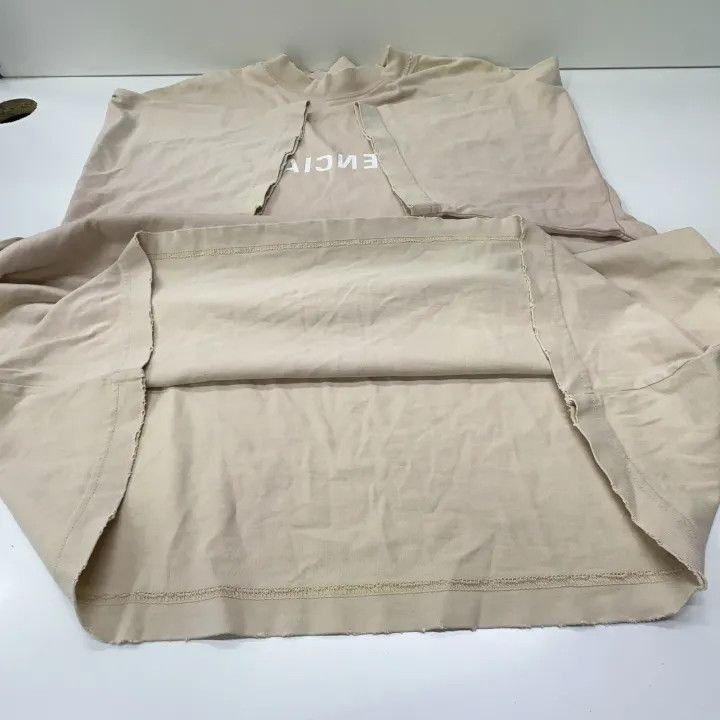 Balenciaga Balenciaga Letter Print Oversized T-Shirt 0079-2507 Size S / US 4 / IT 40 - 4 Thumbnail