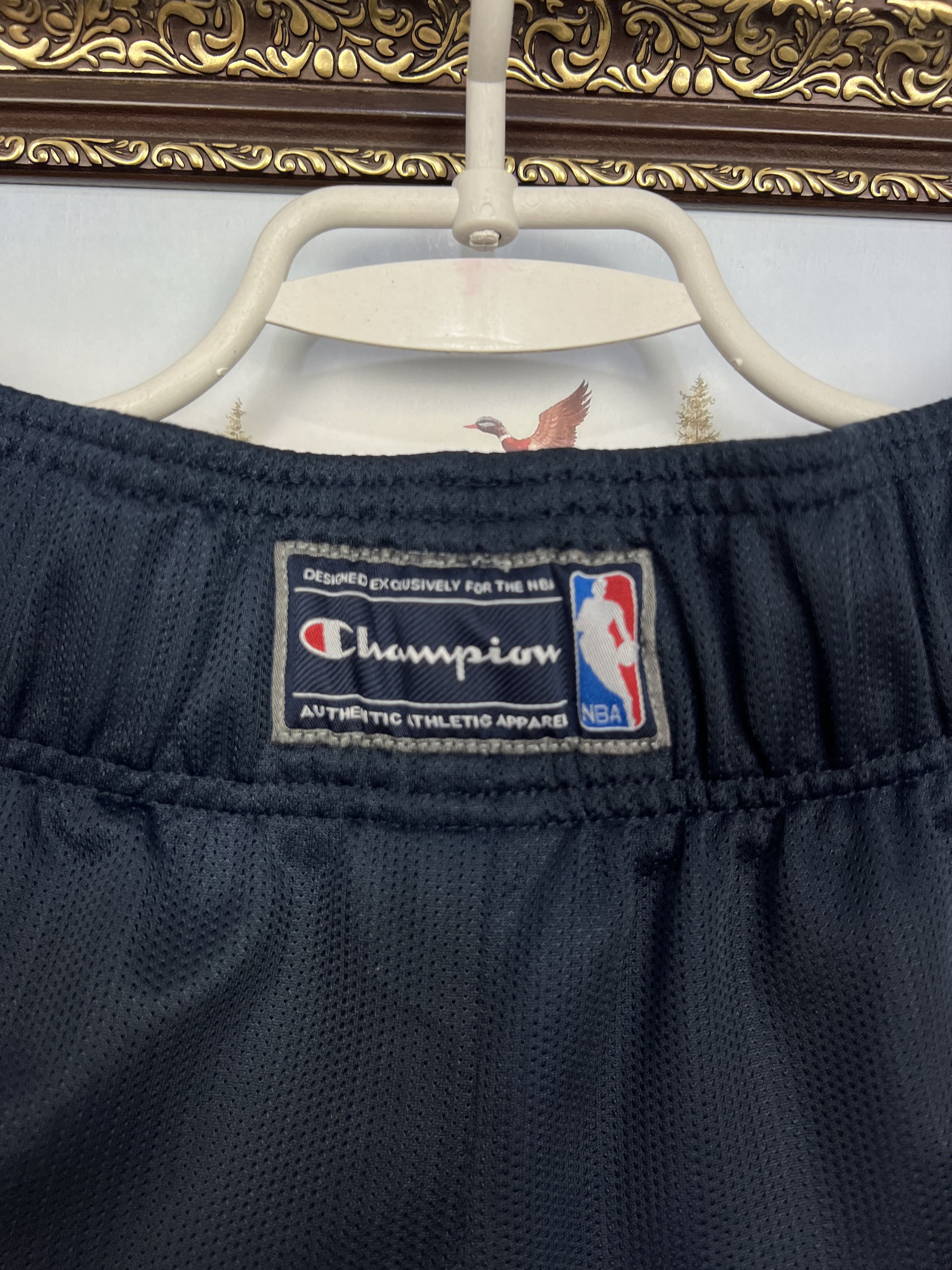 Champion Vintage Champion Ballas Mavericks NBA Blue Shorts M Size US 32 / EU 48 - 11 Thumbnail