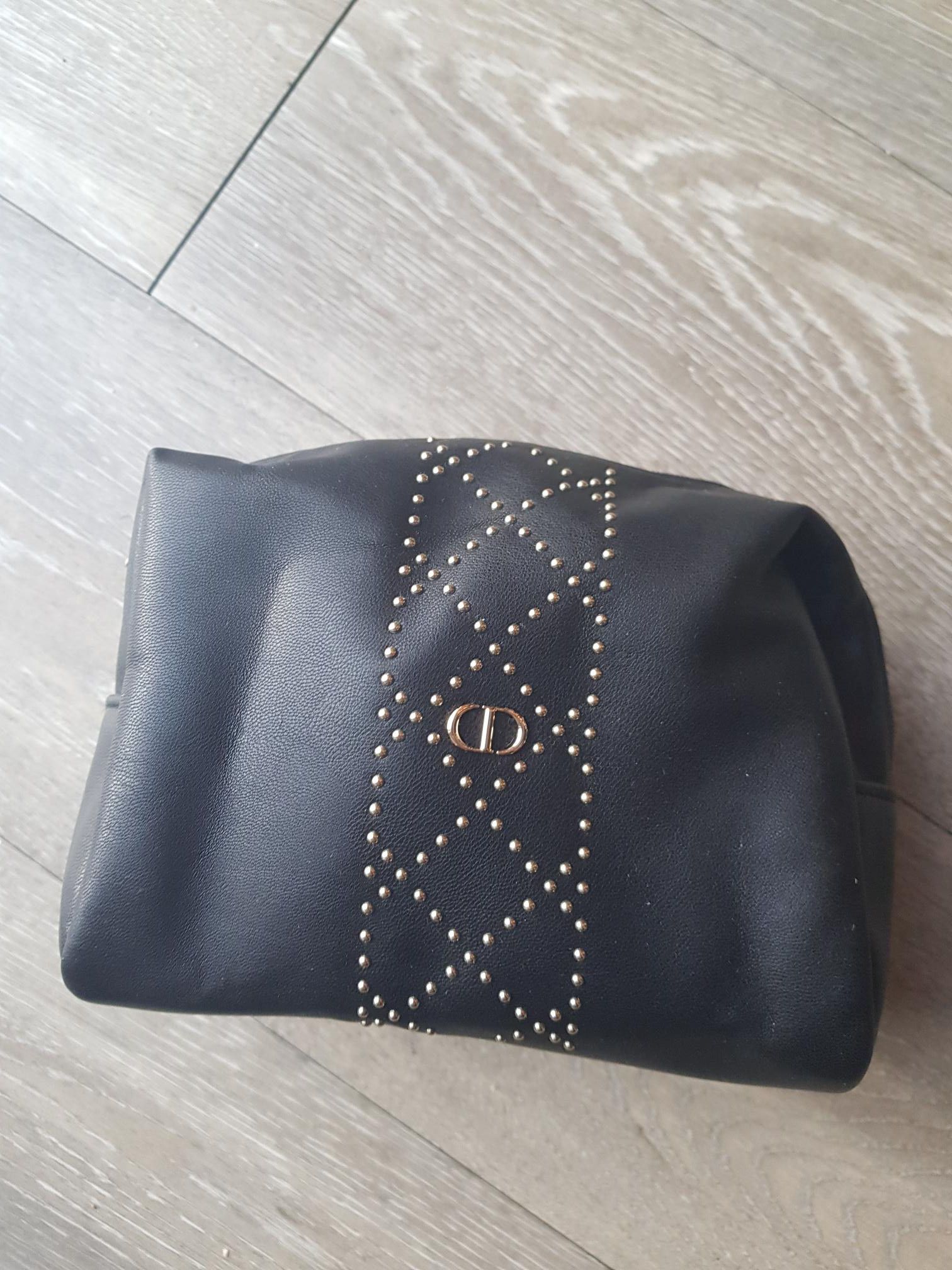 Dior makeup pouch in black outlet