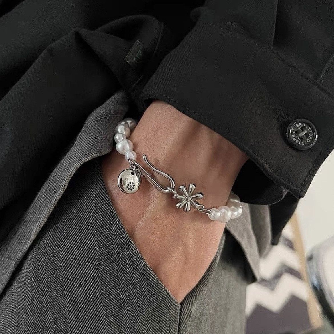 Japanese Brand × Vintage Retro punk bracelet Size ONE SIZE - 1 Thumbnail