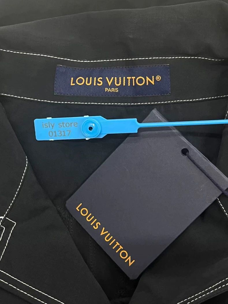 Louis Vuitton Louis Vuitton Letter Logo embroidered open-neck, single-br Size US XL / EU 56 / 4 - 5 Thumbnail