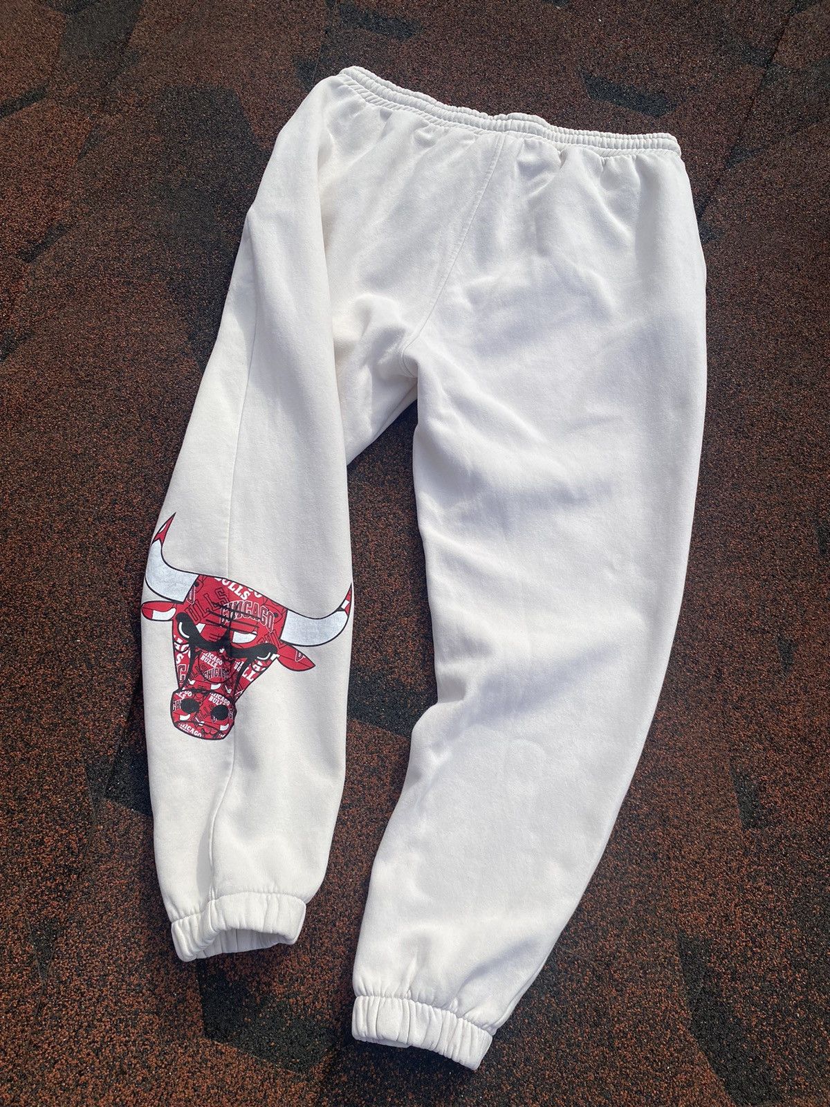 NBA × Vintage VTG CHICAGO BULLS NBA Basketball Team Sweatpants Light Beige Size US 34 / EU 50 - 18 Thumbnail