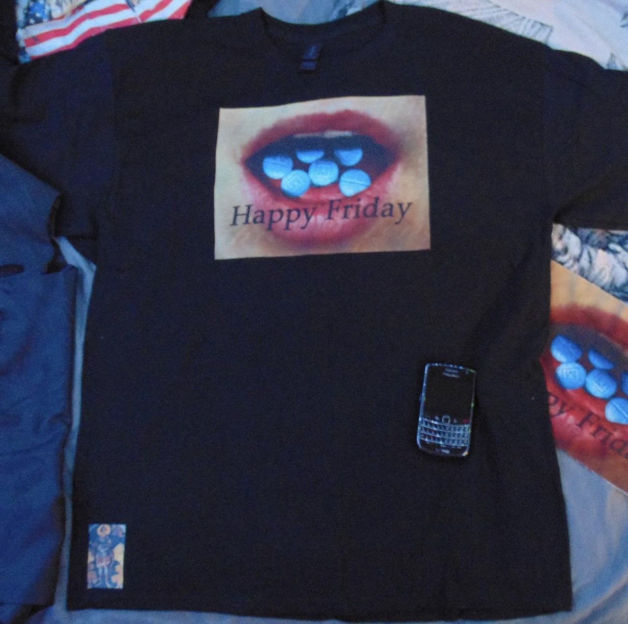 Other Y2K Opium HAPPY FRIDAY TEE Size US M / EU 48-50 / 2 - 2 Thumbnail