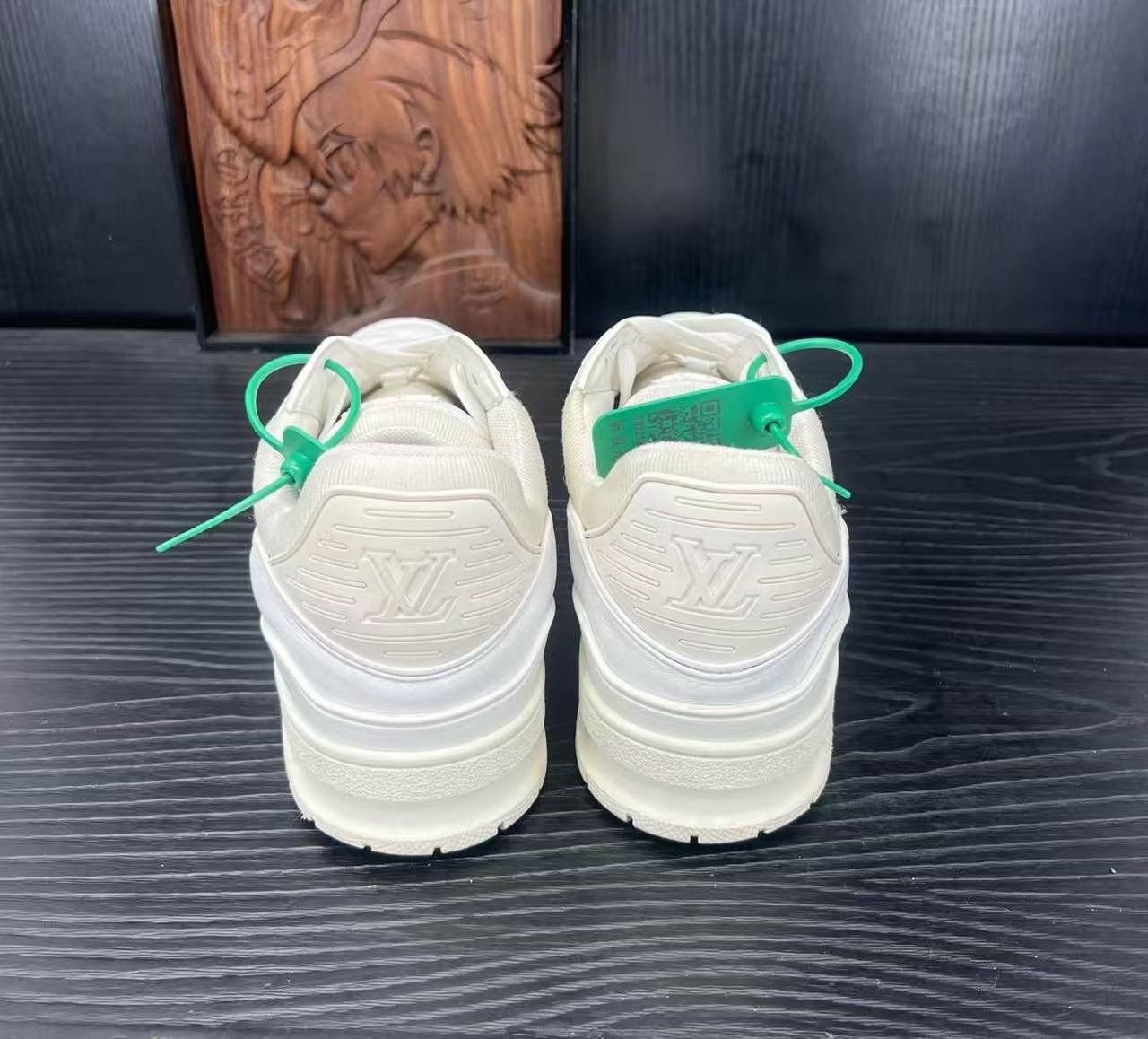 Louis Vuitton Louis Vuitton White Shoes Low Top 10US Size US 10 / EU 43 - 3 Thumbnail
