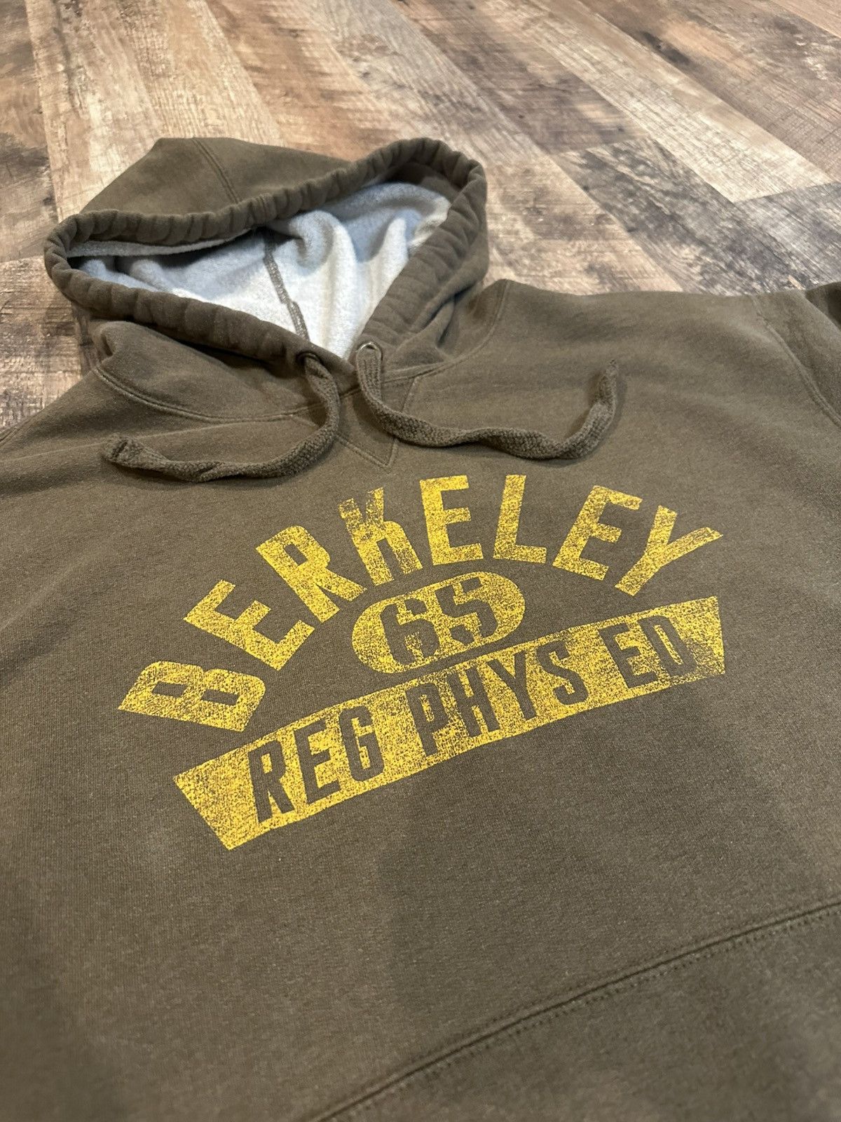Old Navy Vintage Early Y2K Old Navy Berkeley Phys Ed Hoodie Pullover Size US XL / EU 56 / 4 - 2 Thumbnail