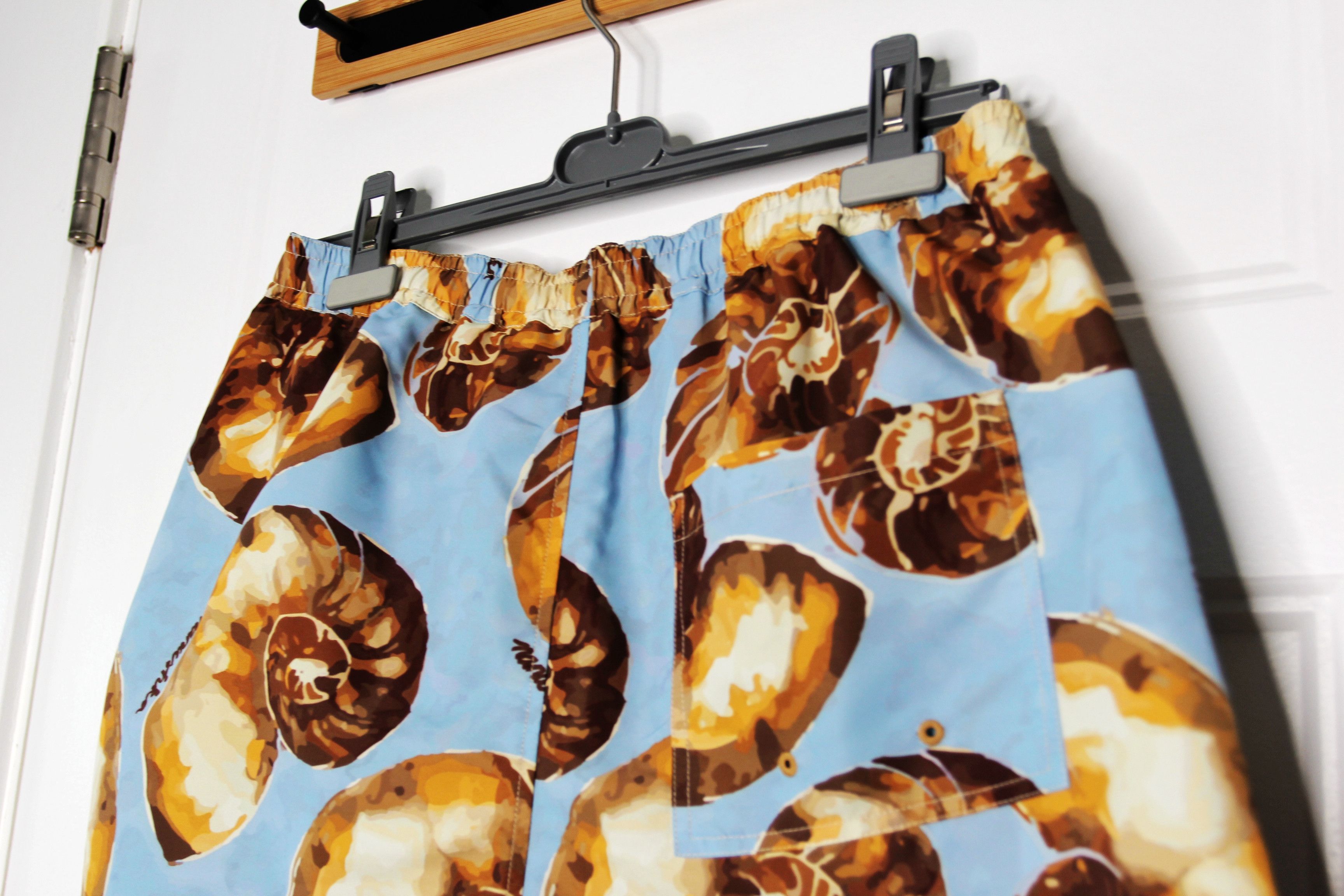 Nanushka BNWT SS23 NANUSHKA KENAN SEASHELL SWIM SHORTS M Size US 32 / EU 48 - 4 Thumbnail