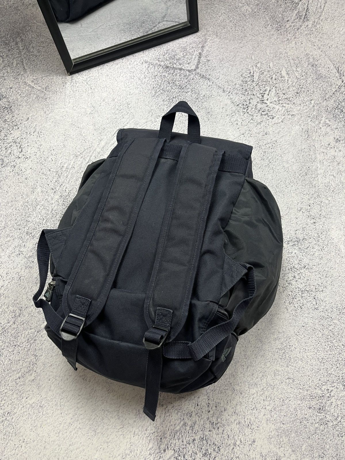 Adidas Vintage Adidas 00’s Y2K Logo Backpack Streetwear Hype Rare Size ONE SIZE - 12 Thumbnail