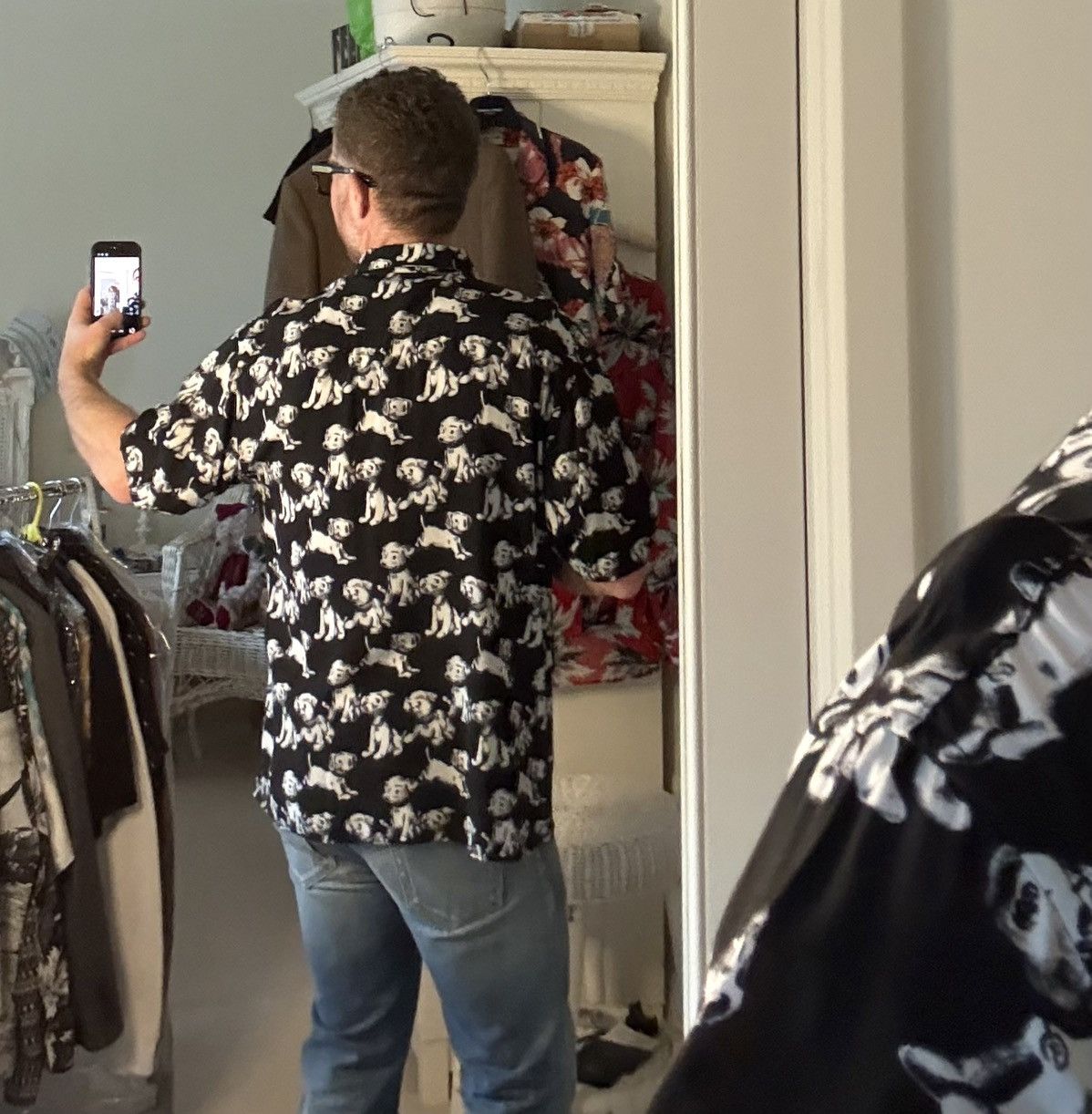 Celine SS22 Celine black white puppy Hawaiian shirt Hedi Slimane Size US S / EU 44-46 / 1 - 8 Thumbnail