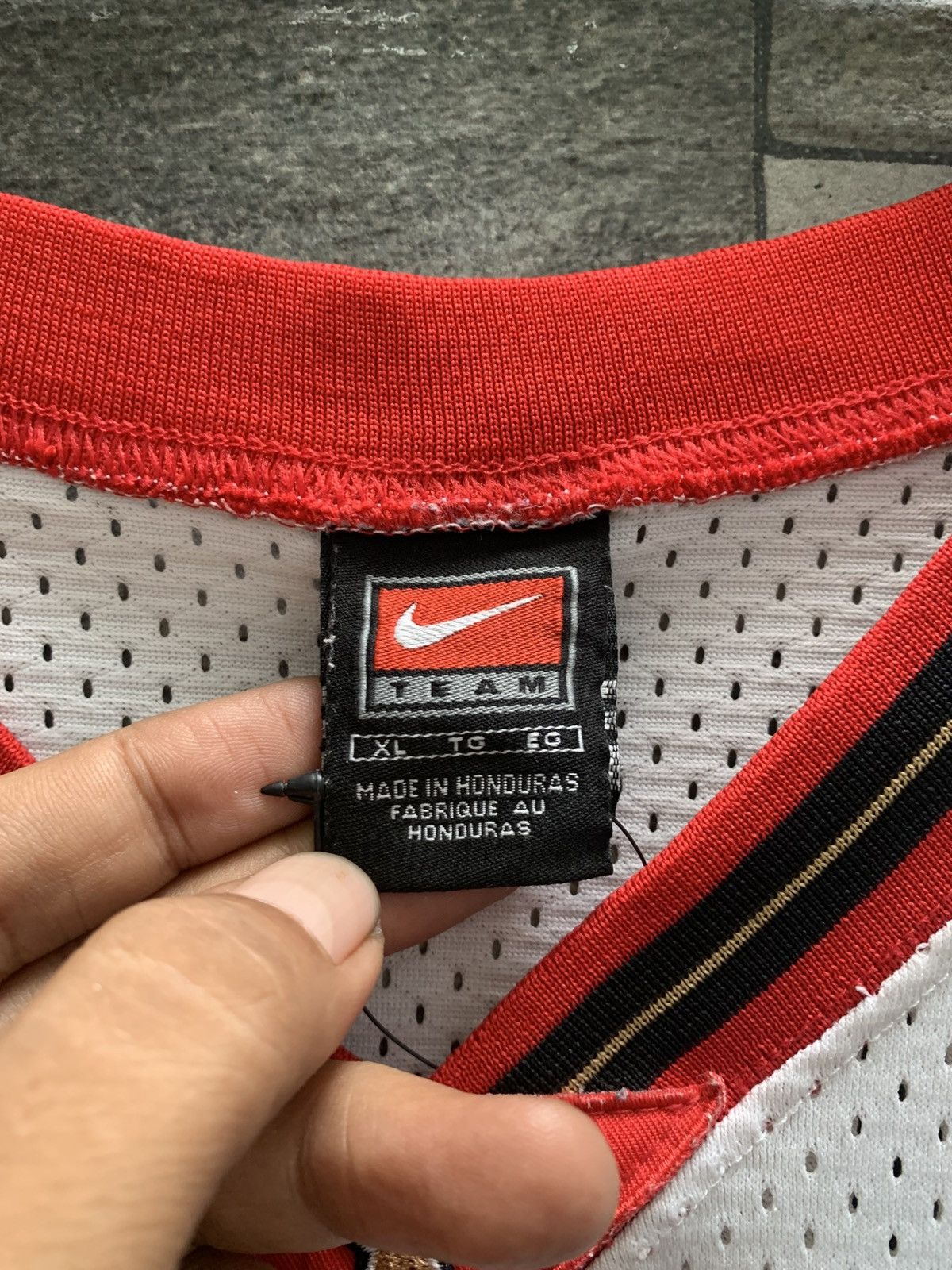Nike Vintage 2001 ALLEN IVERSON Basketball Jersey Size US XL / EU 56 / 4 - 5 Thumbnail