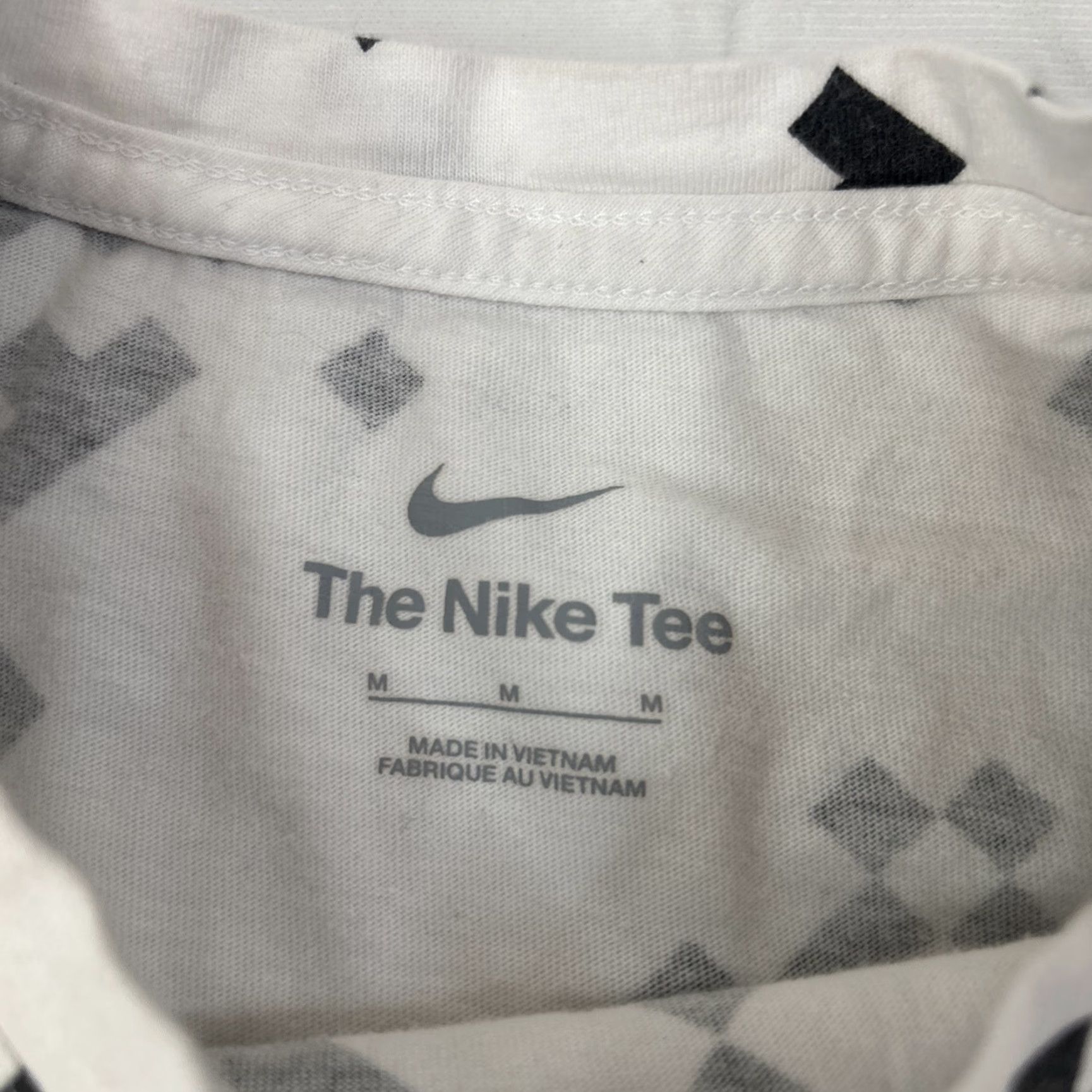 Nike Nike Sportswear T-Shirt Shirt Mens Medium White Black Short Sleeve Basketball Graphic 8-Bit Pixel Crew Neck Modern Nike Basketball Mens Size US 31 - 2 Thumbnail