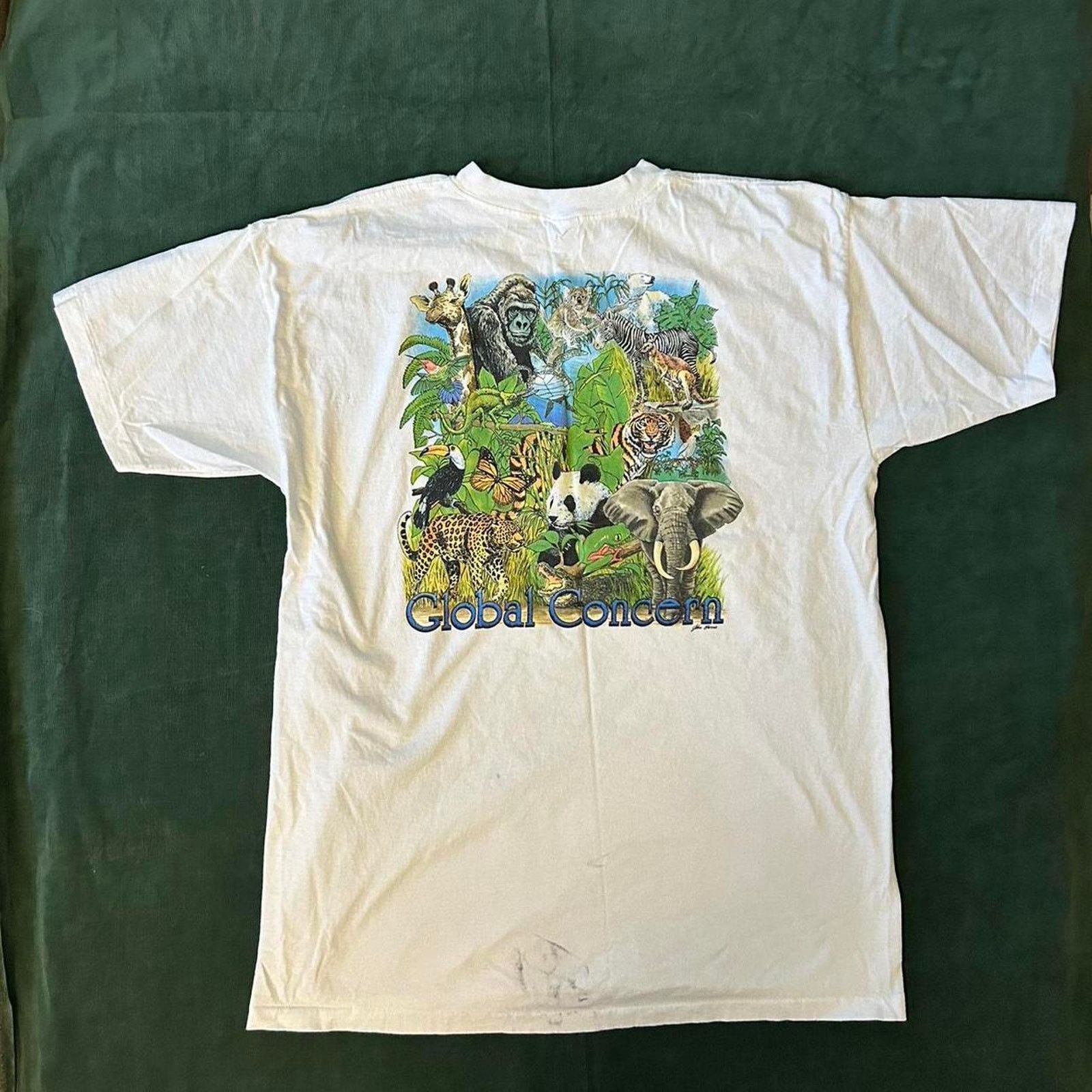 Other Vintage global concern t shirt Size US XL / EU 56 / 4 - 4 Thumbnail