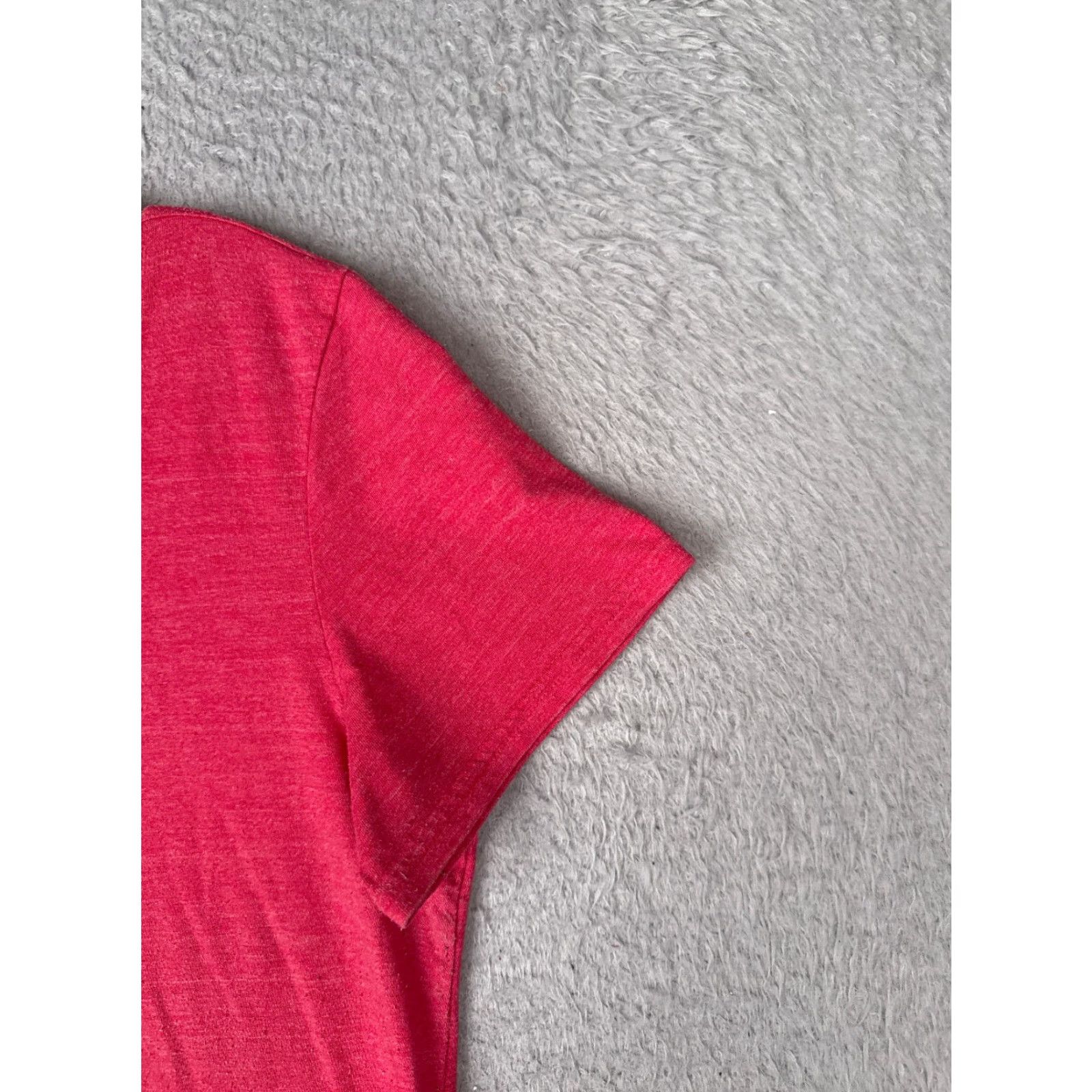 The North Face The North Face Shirt Women M Pink Short Sleeve V-Neck Polyester Blend Casual Short Sleeve T-Shirt Womens Knit Jersey Regular 90s Cowboy Outdoor Basic Size M / US 6-8 / IT 42-44 - 2 Thumbnail