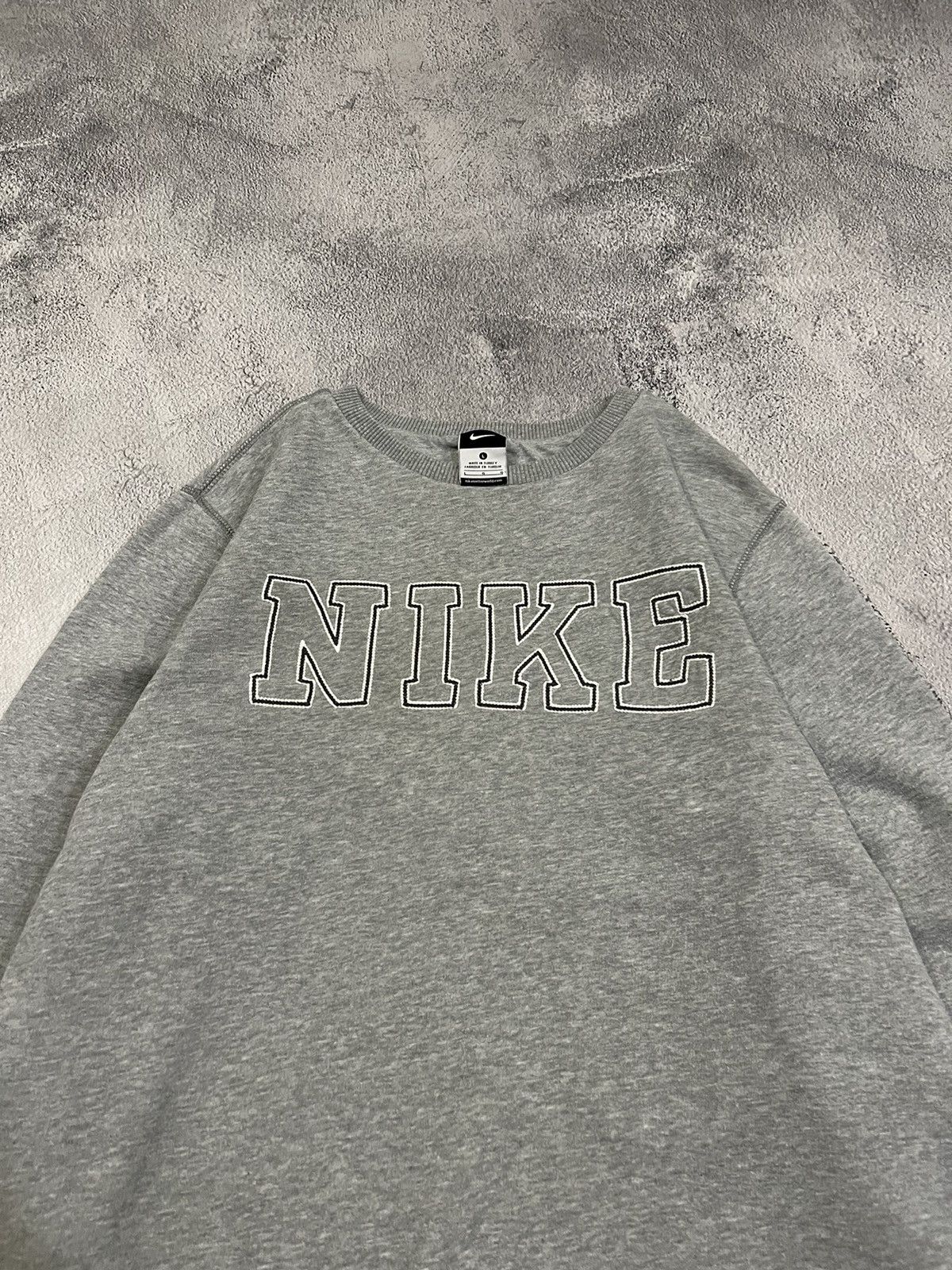 Nike × Vintage Vintage Y2k Nike 🩶 Spellout Big Logo Sweatshirt 00’s Size US L / EU 52-54 / 3 - 4 Thumbnail
