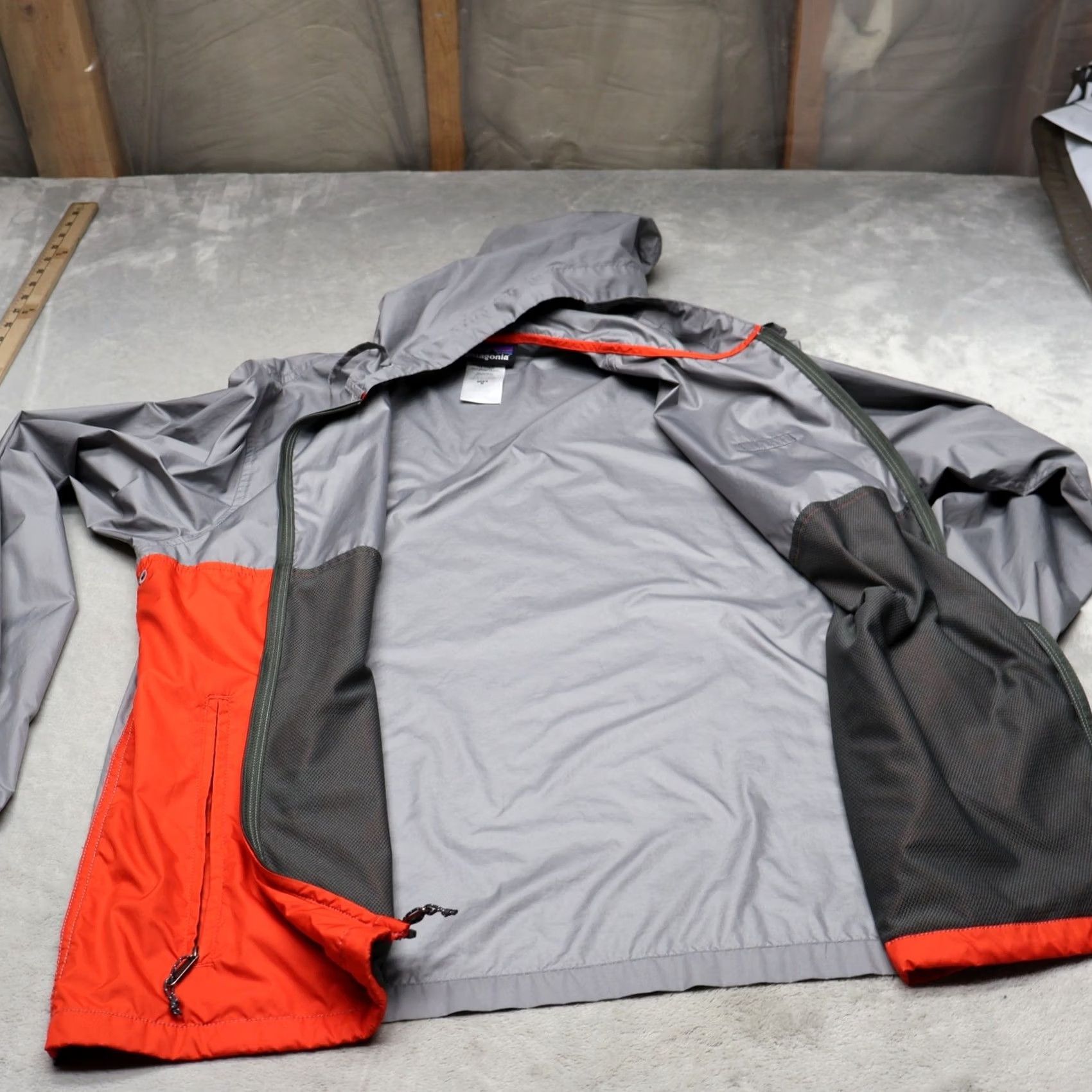 Patagonia Patagonia Jacket Mens Medium Orange Lightweight Full Zip Windbreaker Casual Travel Size US M / EU 48-50 / 2 - 5 Thumbnail