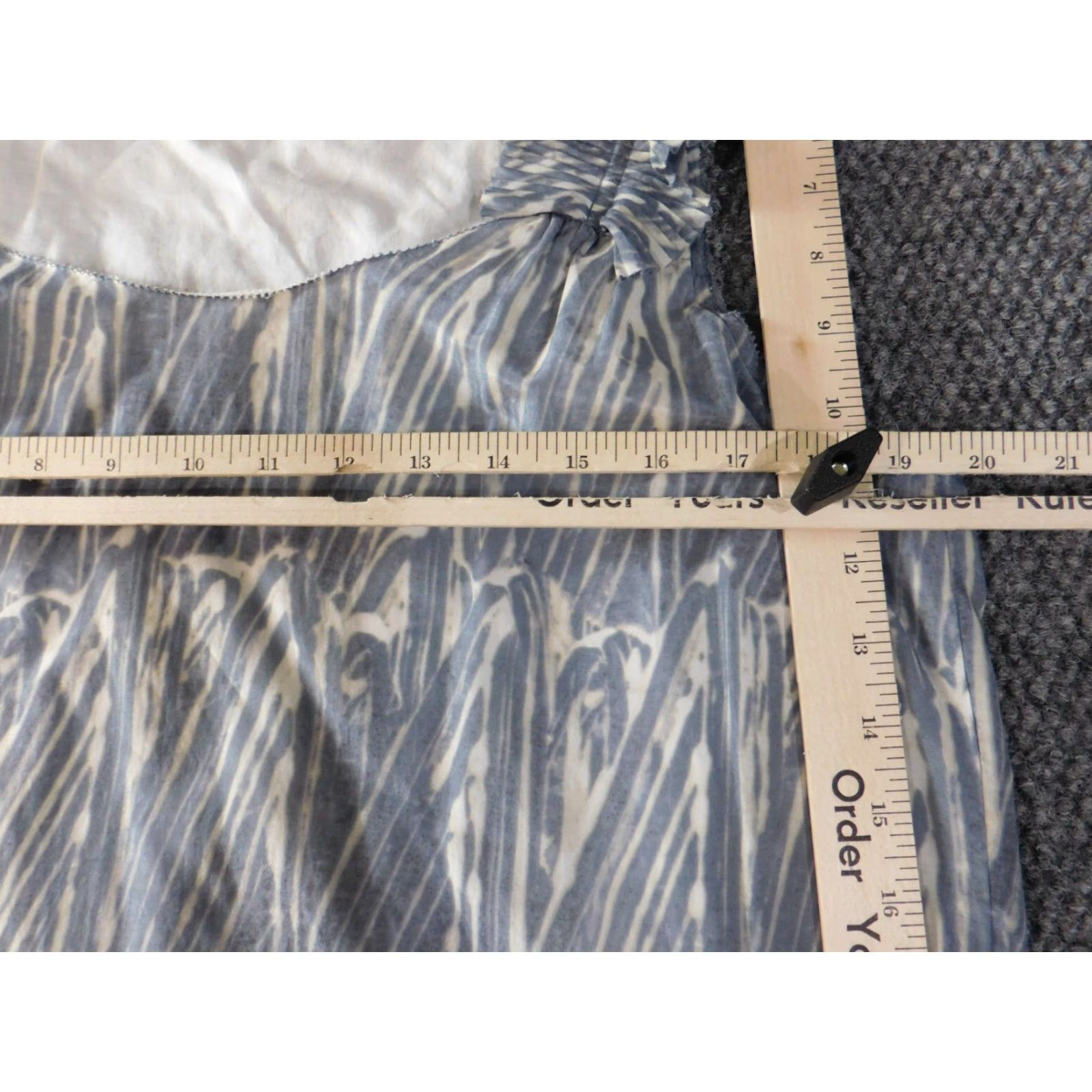 Banana Republic Banana Republic Blouse Womens L Blue Geometric Lined Pullover Sleeveless Cap Neck Round Neck Rayon Cotton Silk Ruffle Casual Basic Classic Size L / US 10 / IT 46 - 4 Thumbnail