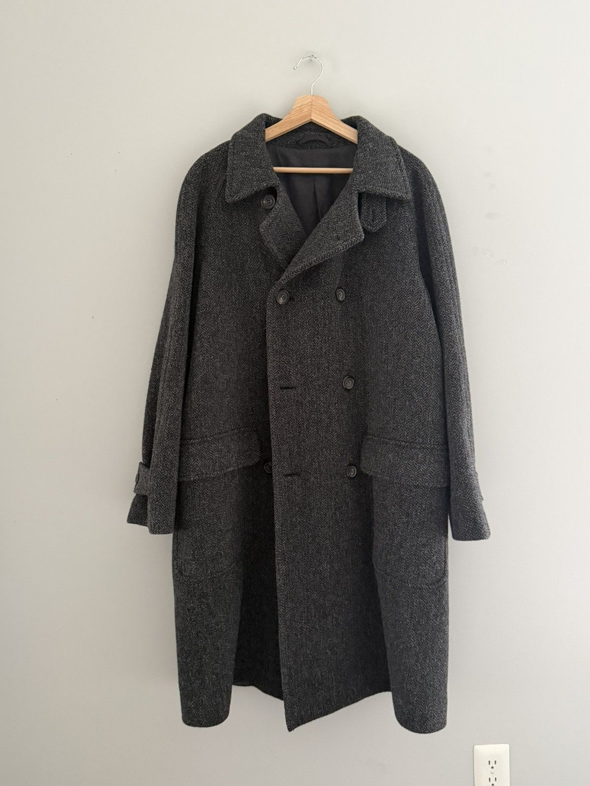 Drake's Drake's - Gray Herringbone Wool Double-Breasted Raglan Coat Size US M / EU 48-50 / 2 - 1 Thumbnail