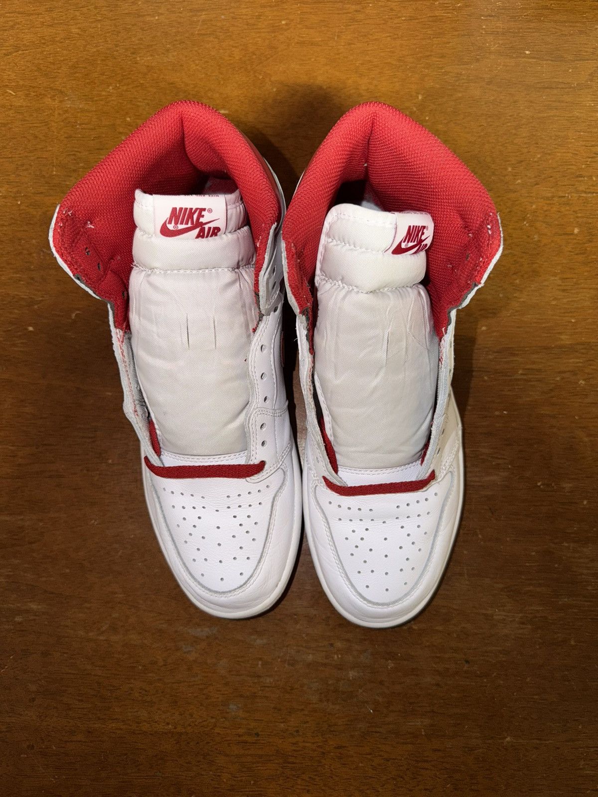 Nike Air Jordan 1 Retro High OG Metallic Red size 10 Size US 10 / EU 43 - 3 Thumbnail