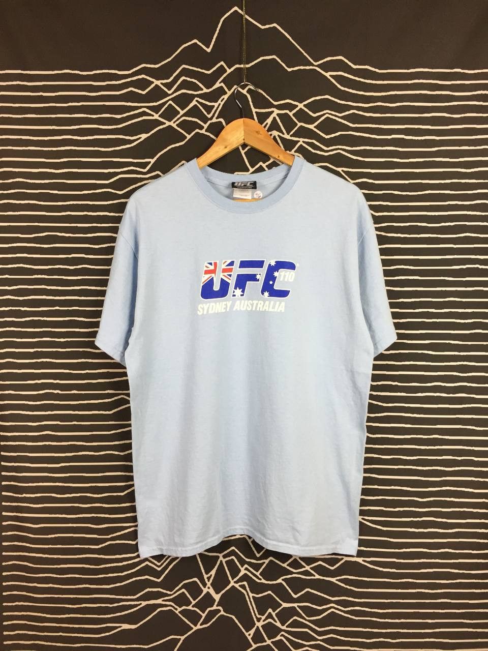 UFC Vtg Y2K Ultimate Fighting Championship UFC 110 Sydney Tee Size US L / EU 52-54 / 3 - 4 Thumbnail