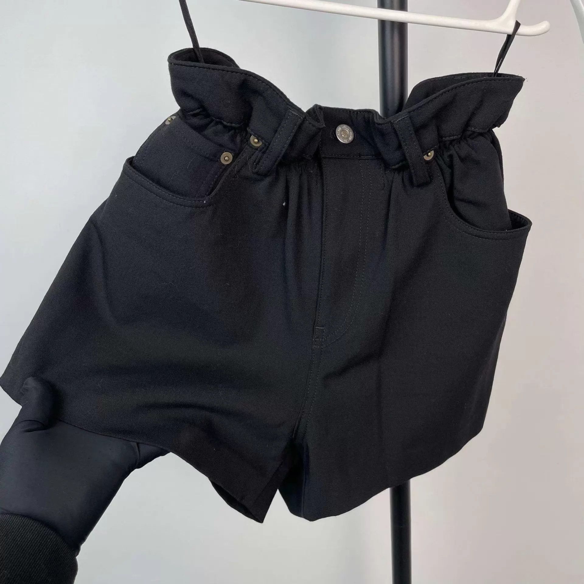 Miu Miu Miu Miu Black Short Size 36 Size 25" / US 0 / IT 36 - 3 Thumbnail