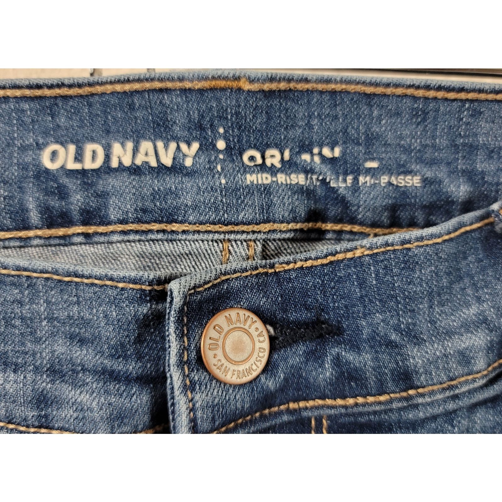 Old Navy Old Navy Light Blue Mid Rise Denim Jeans 12R Lightweight Size 34" / US 12 / IT 48 - 7 Thumbnail