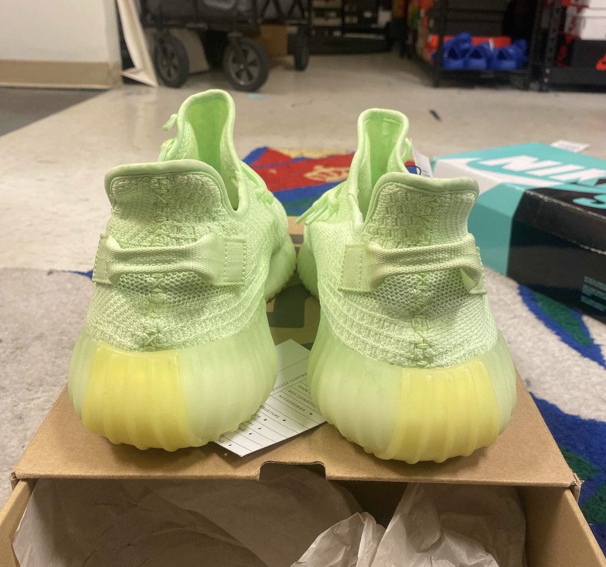 Yeezy Yeezy 350 Glow Size US 12 / EU 45 - 4 Thumbnail