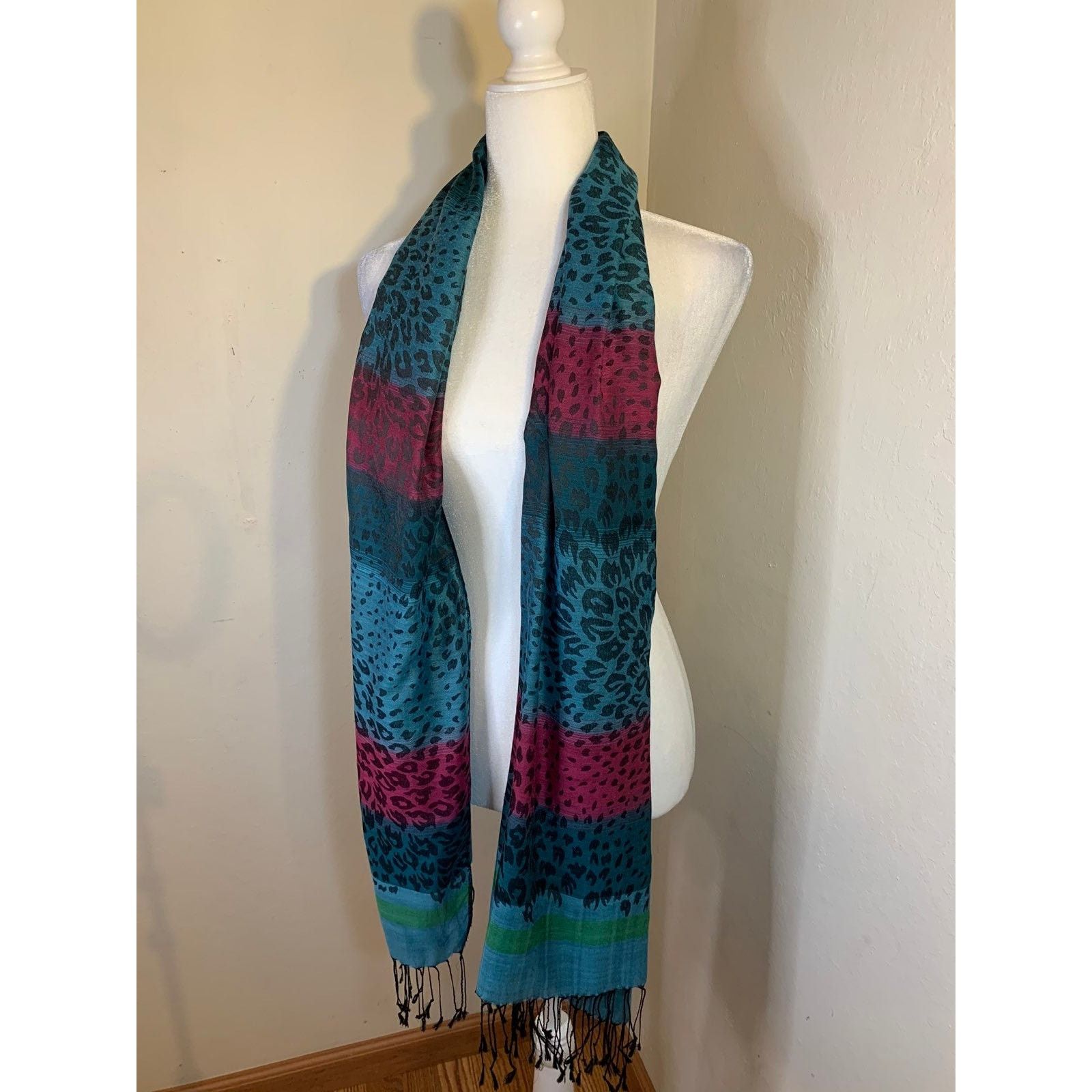 Other Pink-Blue Leopard Long Oblongs Scarf Size ONE SIZE - 3 Thumbnail